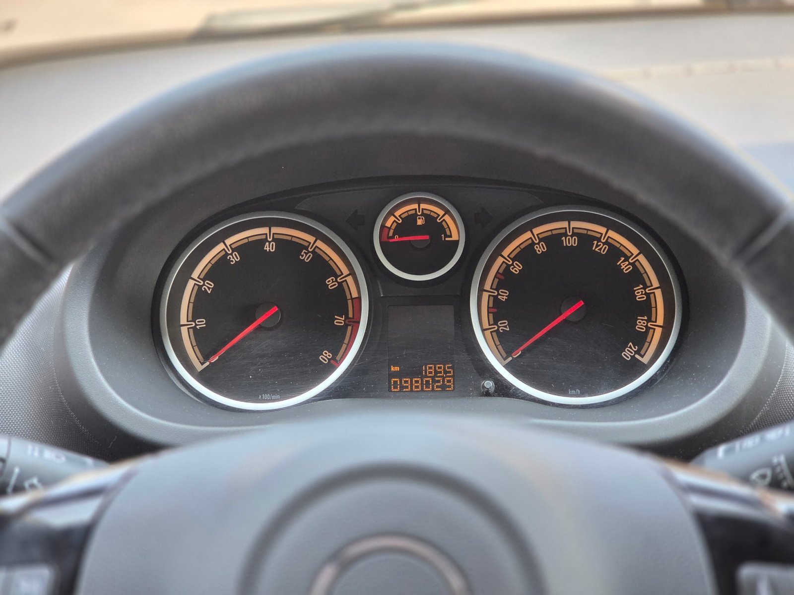 OPEL CORSA Color Edition – 1.4 Twinport 100ch BVM5