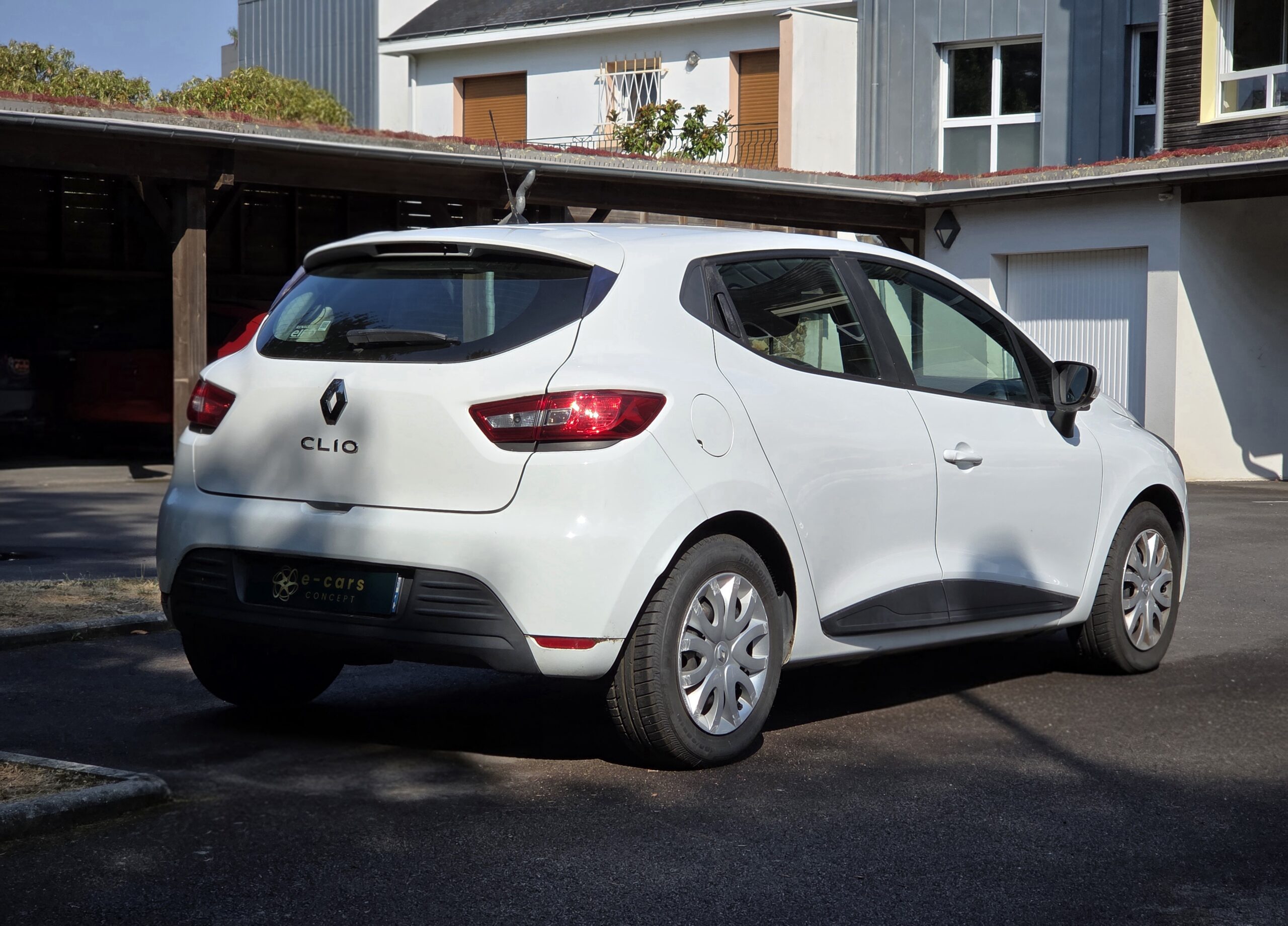 RENAULT CLIO IV Air Media Nav– 1.5 dCi 75ch BVM5