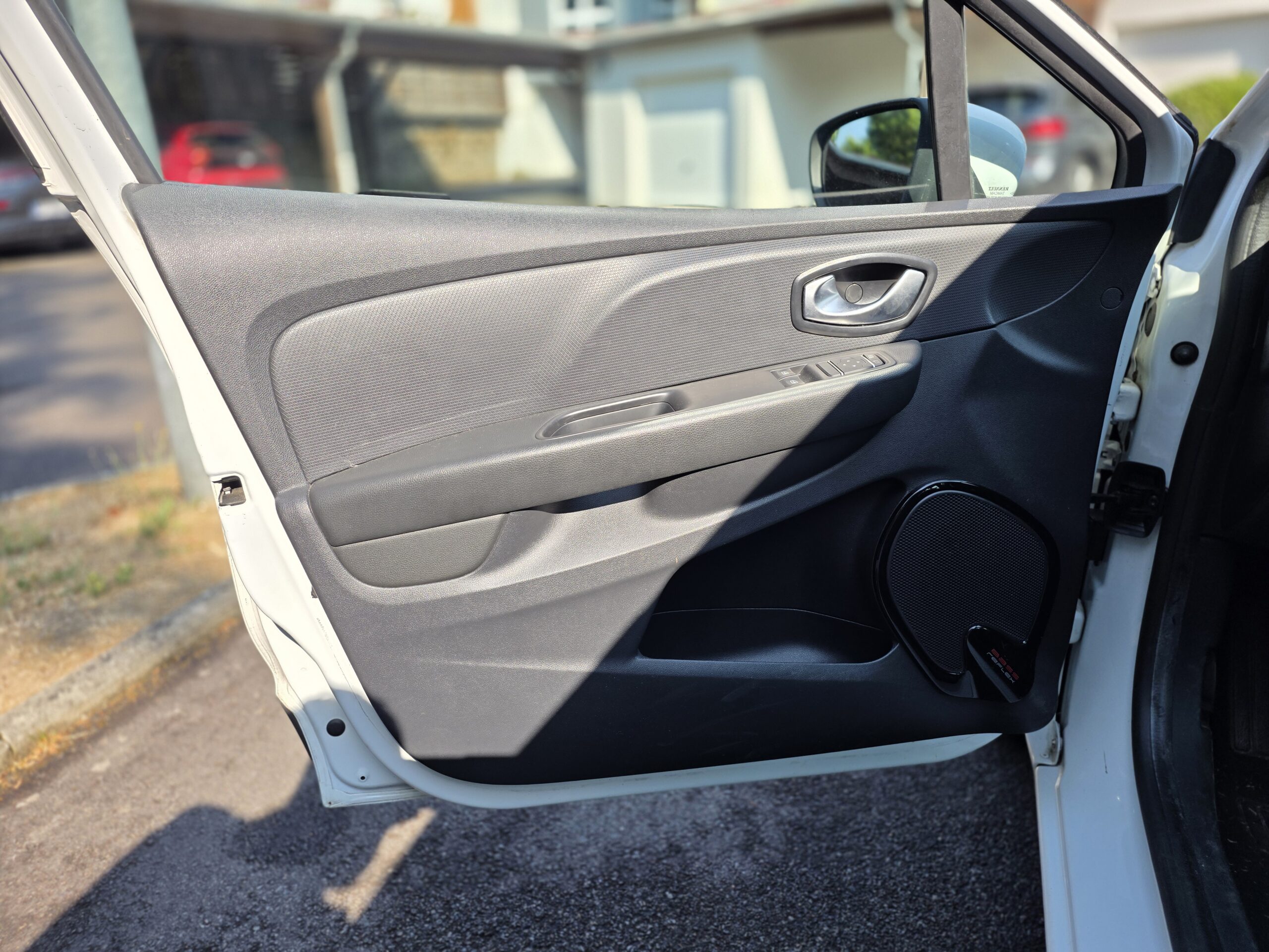 RENAULT CLIO IV Air Media Nav– 1.5 dCi 75ch BVM5