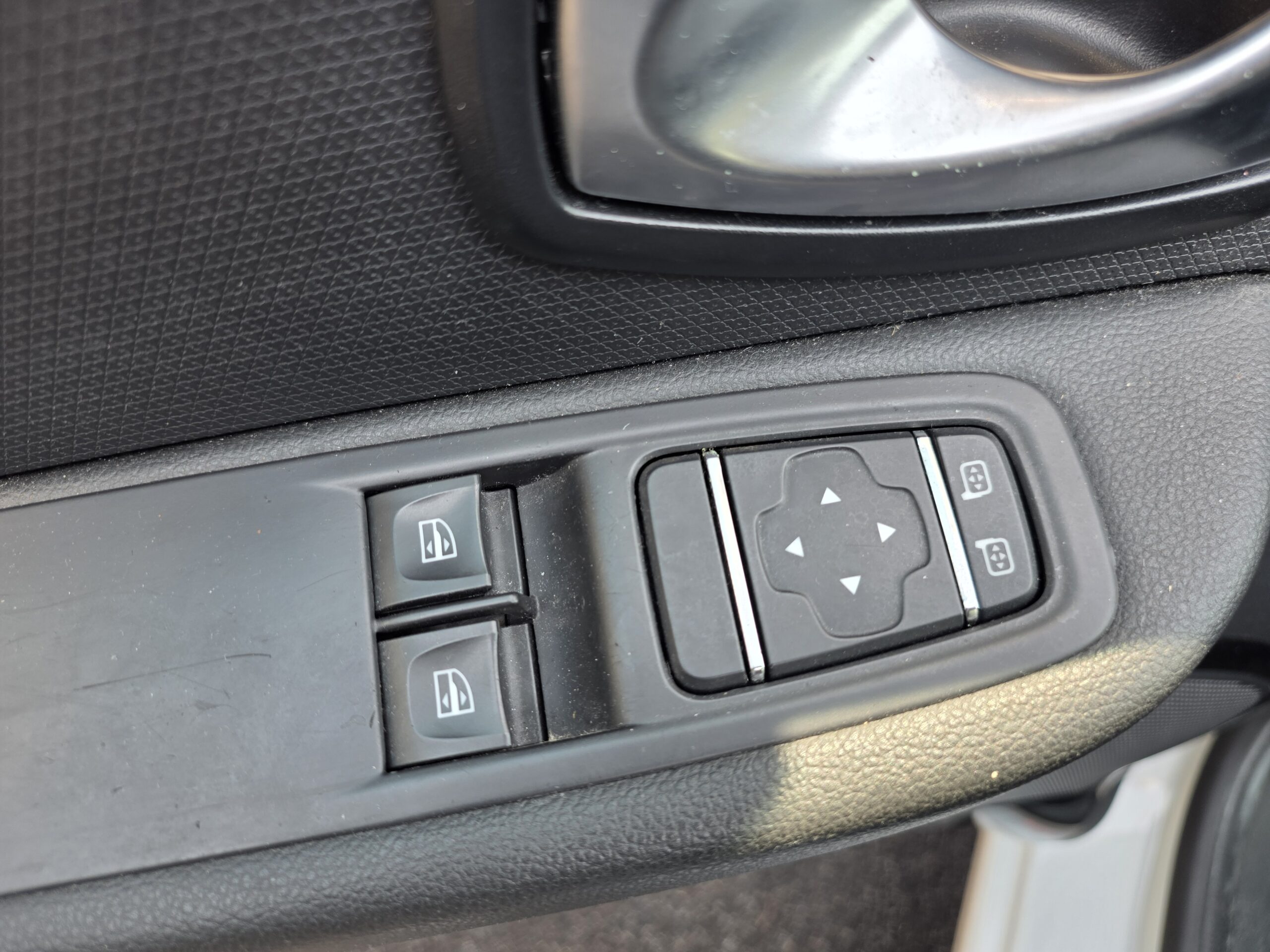 RENAULT CLIO IV Air Media Nav– 1.5 dCi 75ch BVM5