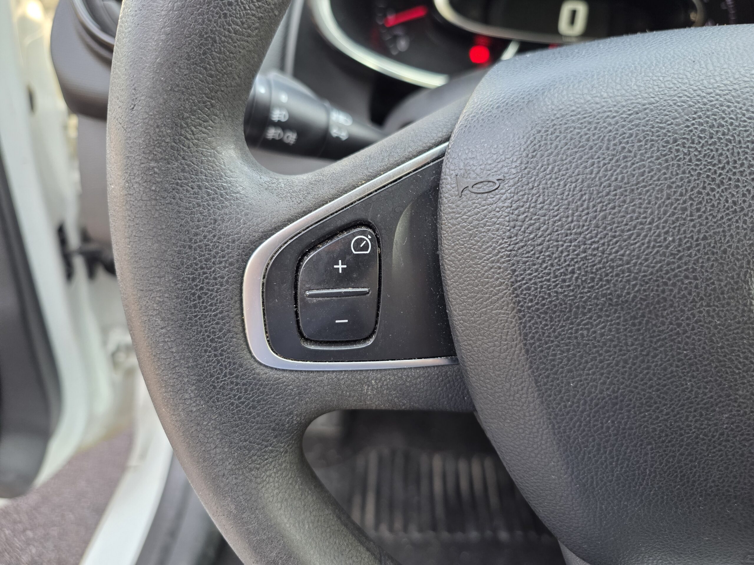 RENAULT CLIO IV Air Media Nav– 1.5 dCi 75ch BVM5