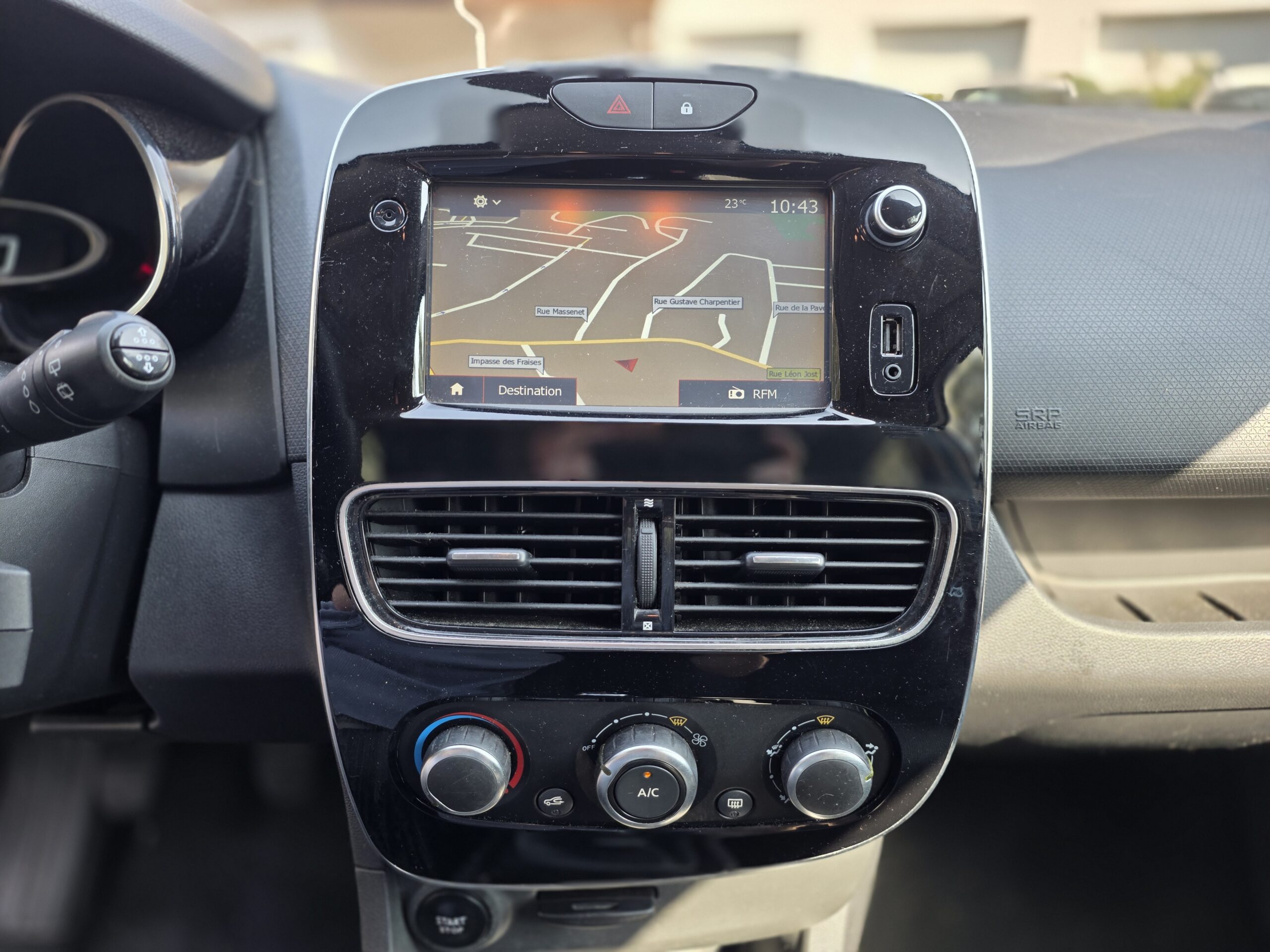 RENAULT CLIO IV Air Media Nav– 1.5 dCi 75ch BVM5