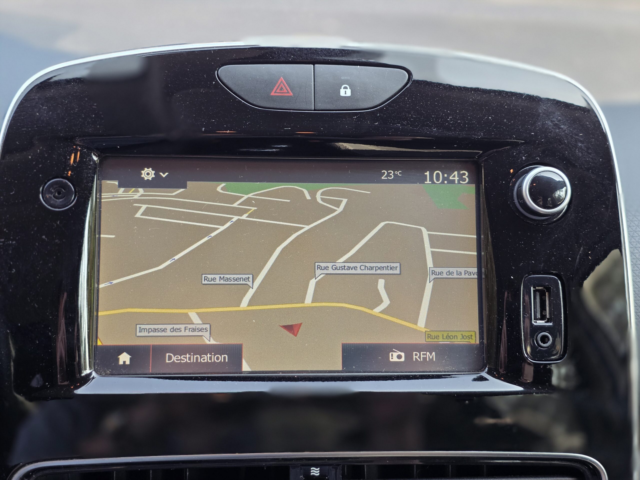 RENAULT CLIO IV Air Media Nav– 1.5 dCi 75ch BVM5