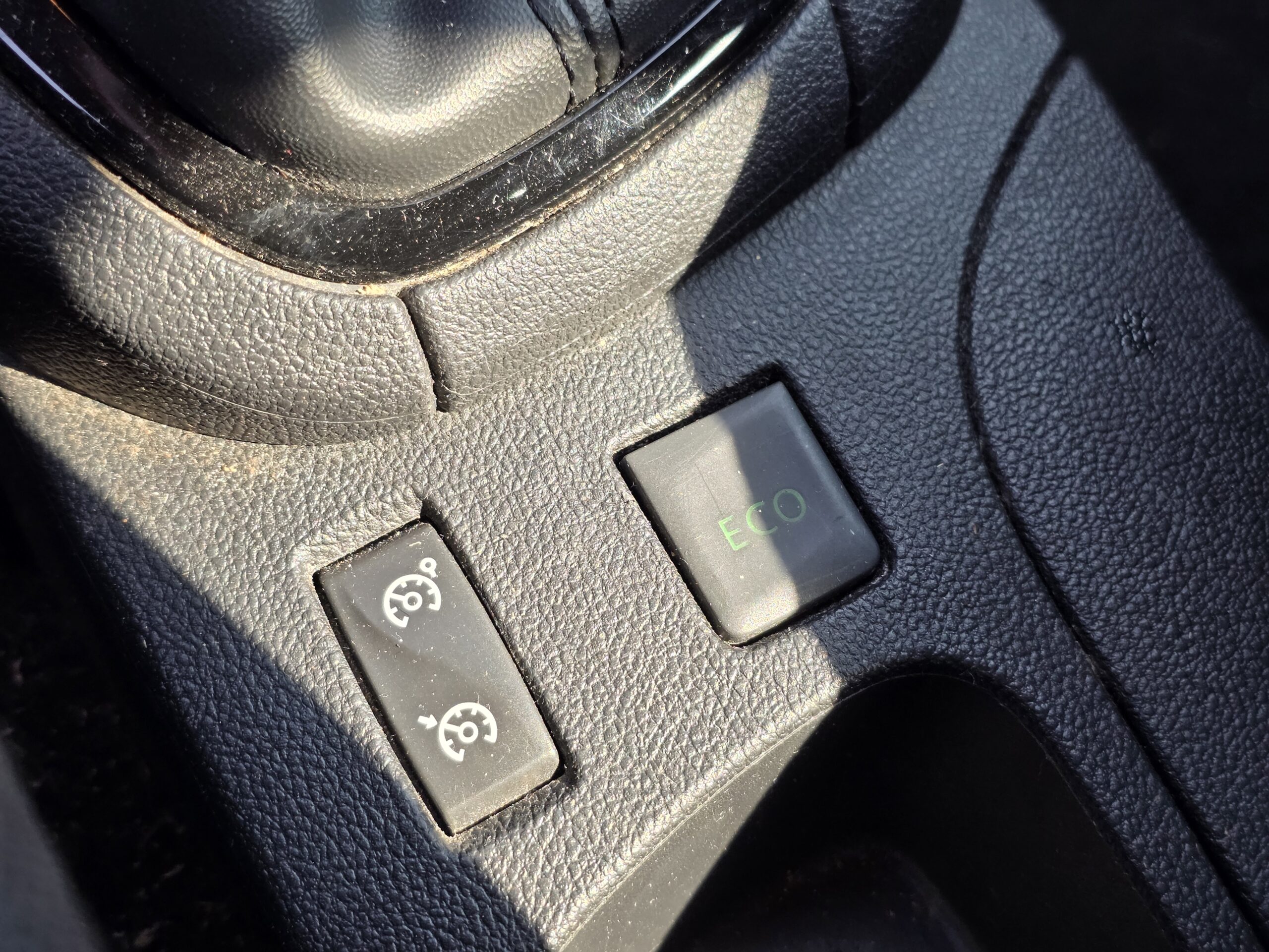 RENAULT CLIO IV Air Media Nav– 1.5 dCi 75ch BVM5