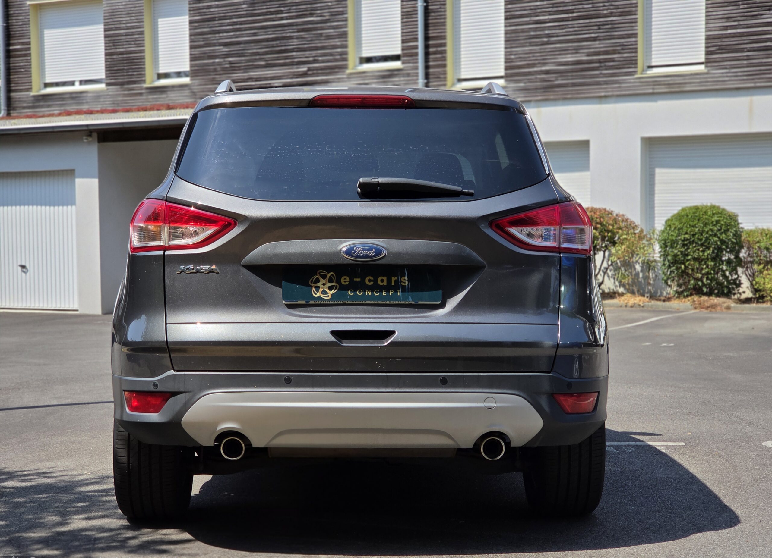 FORD KUGA TITANIUM – 2.0 TDCi 150ch BVM6 Première Main