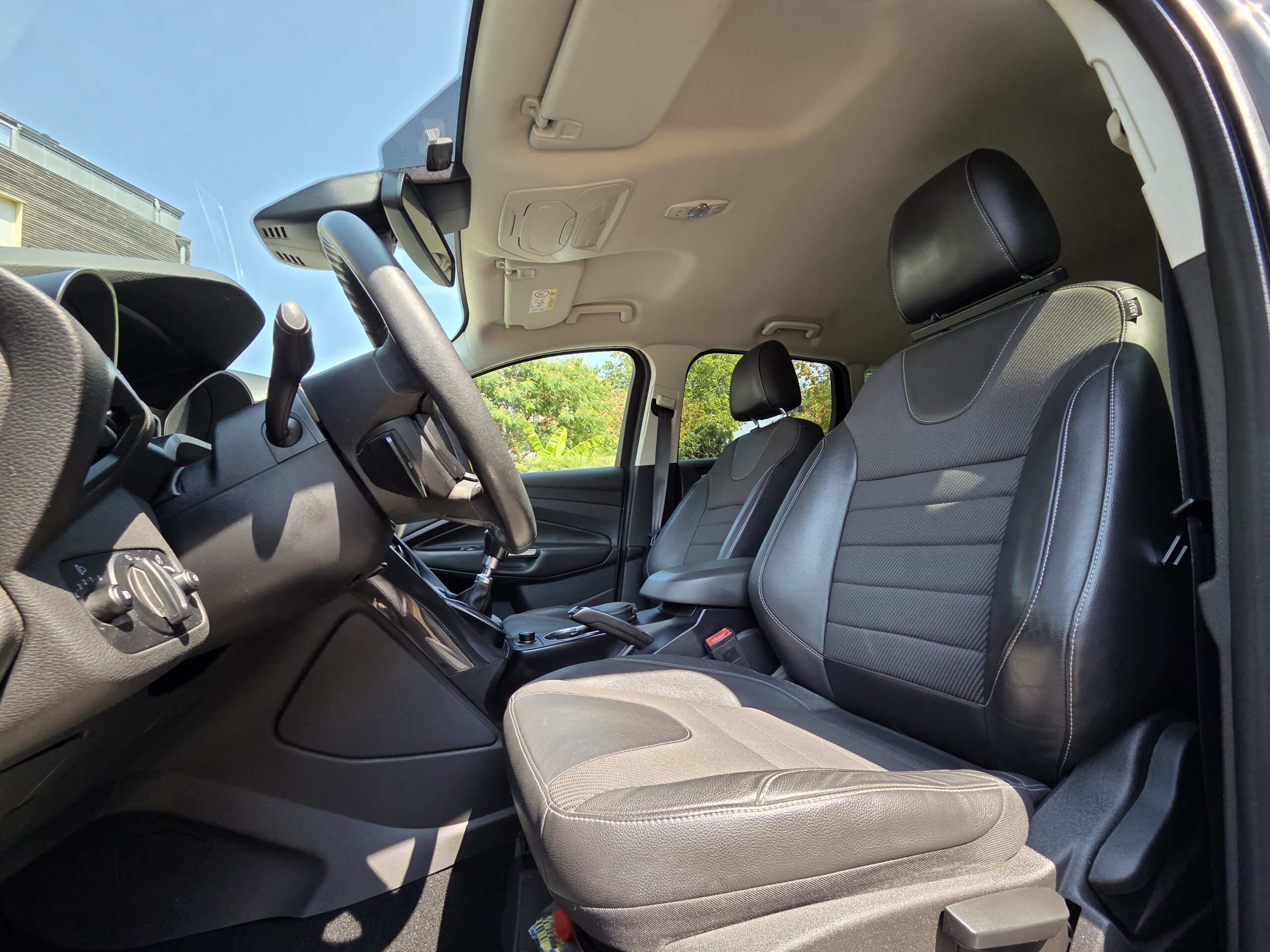 FORD KUGA TITANIUM – 2.0 TDCi 150ch BVM6 Première Main