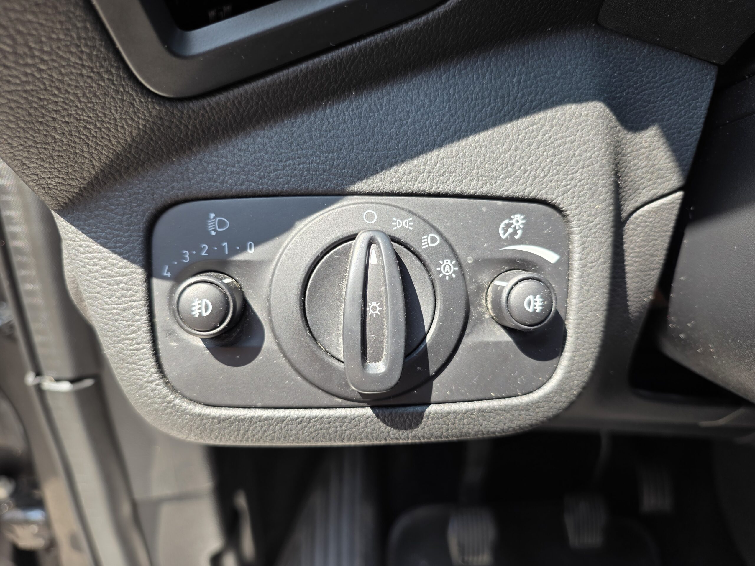 FORD KUGA TITANIUM – 2.0 TDCi 150ch BVM6 Première Main
