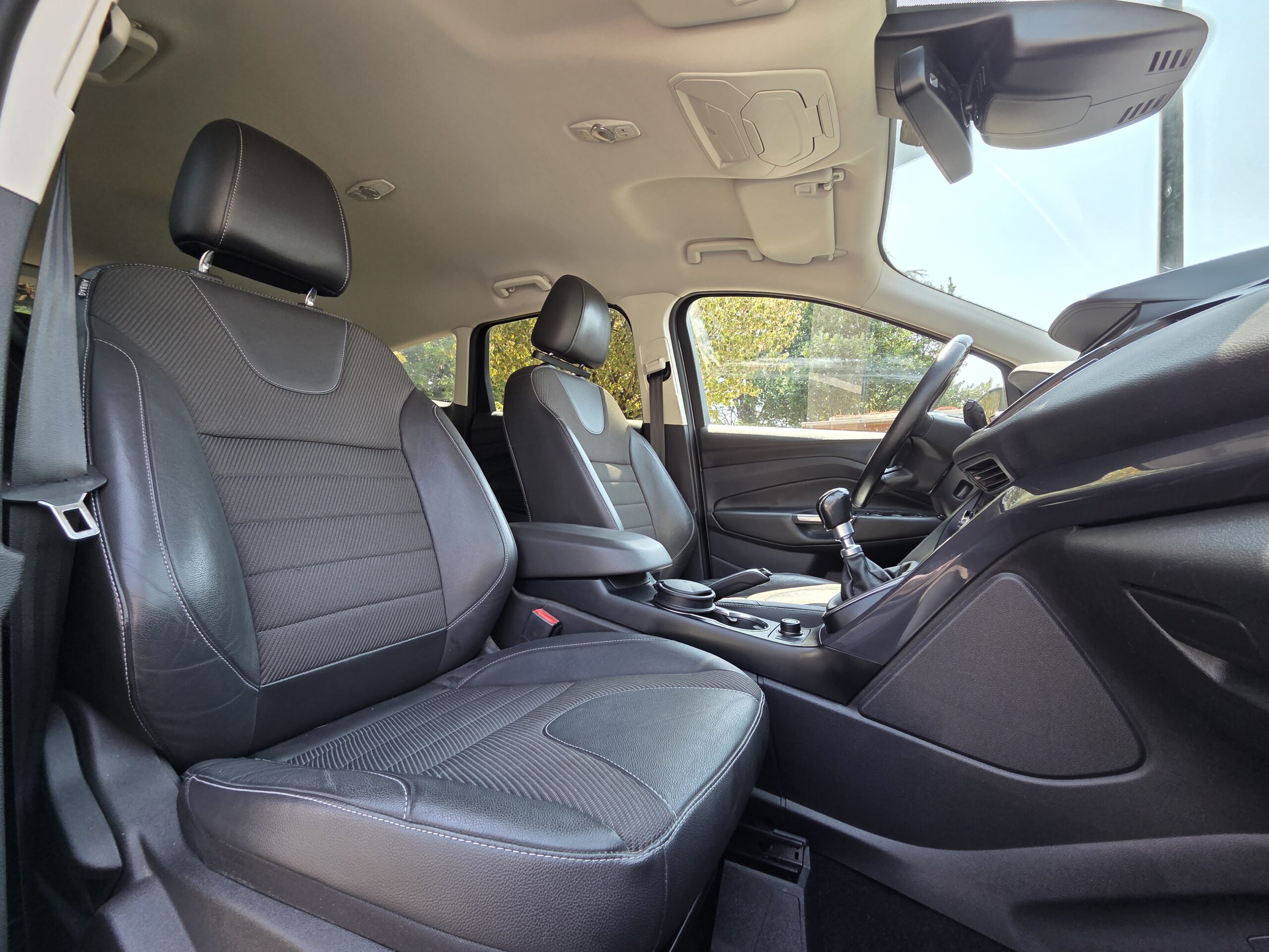 FORD KUGA TITANIUM – 2.0 TDCi 150ch BVM6 Première Main