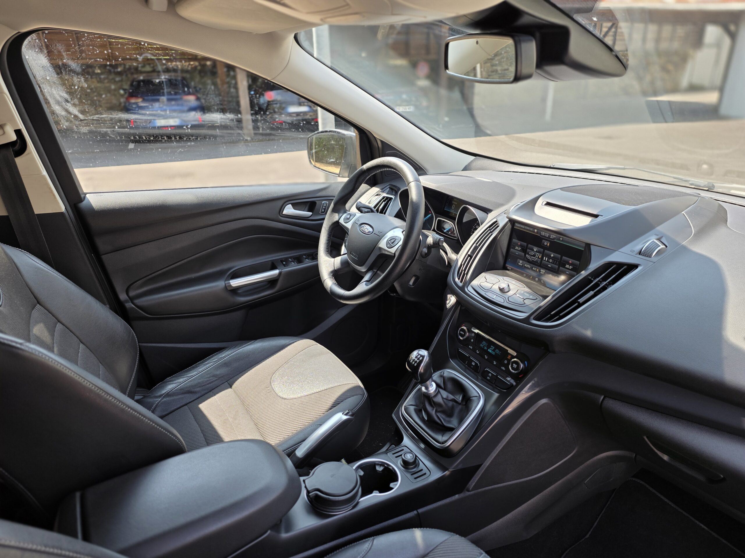 FORD KUGA TITANIUM – 2.0 TDCi 150ch BVM6 Première Main