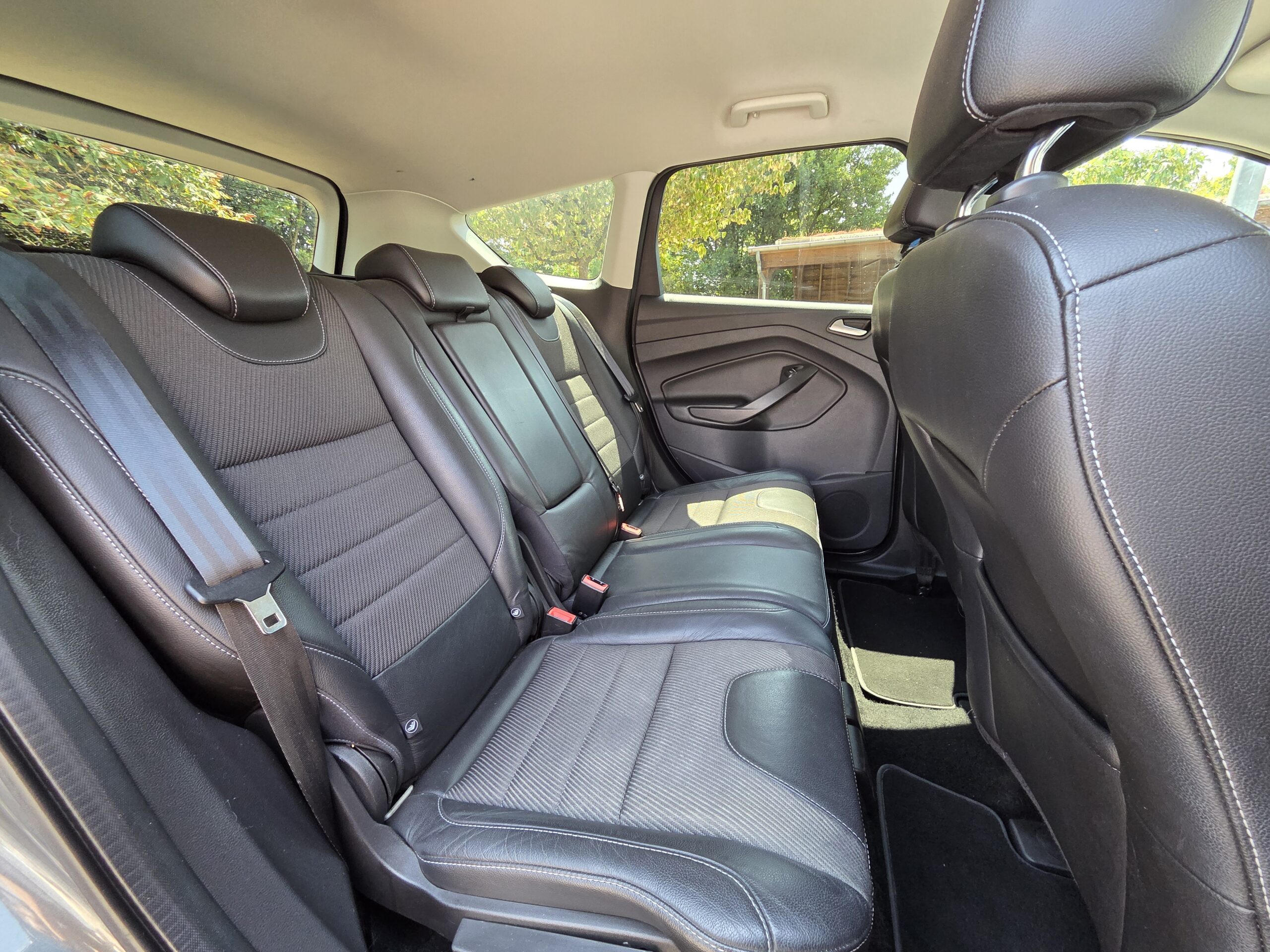 FORD KUGA TITANIUM – 2.0 TDCi 150ch BVM6 Première Main