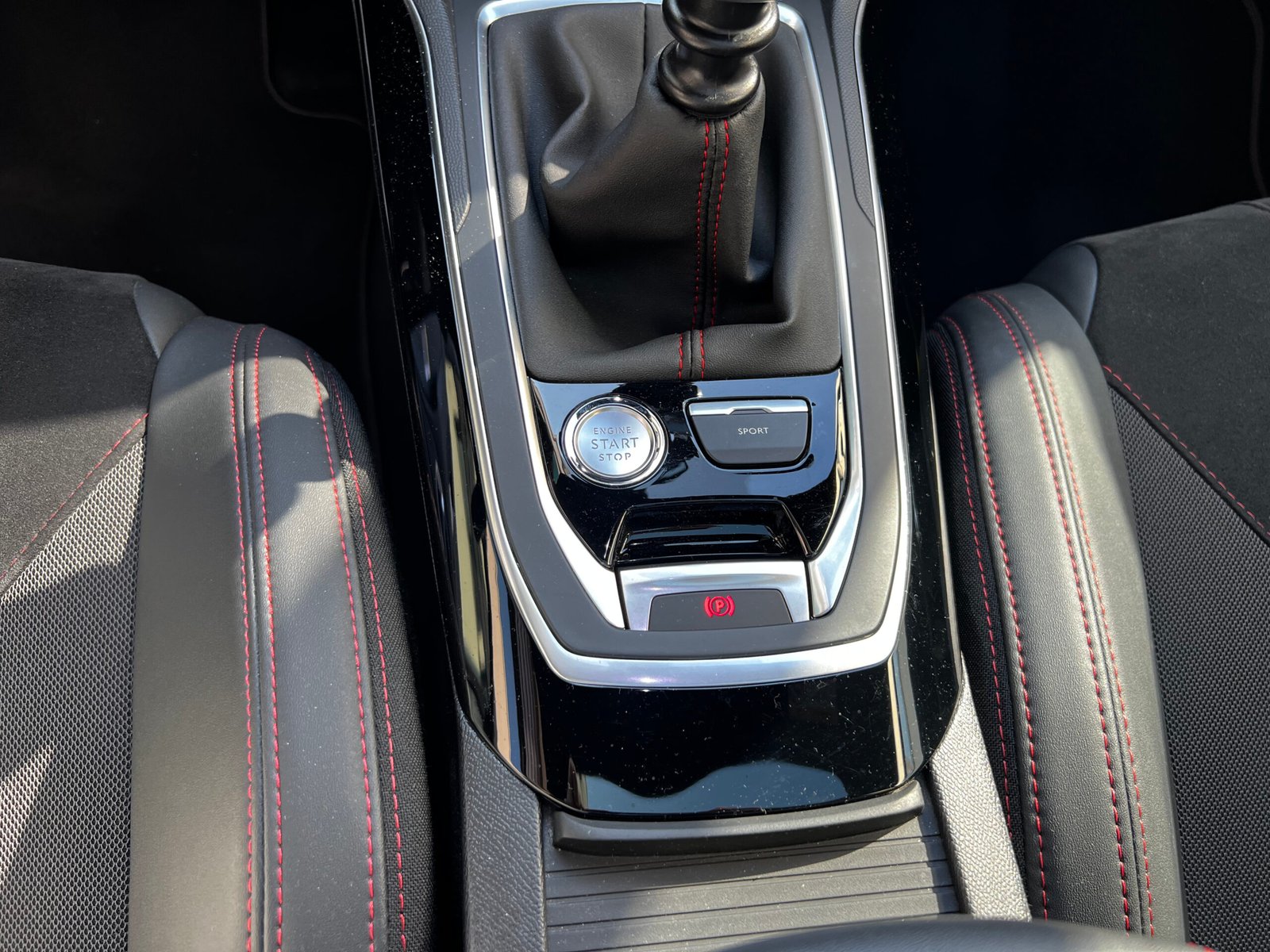 Peugeot 308 GTI “1.6L 263ch” 2020