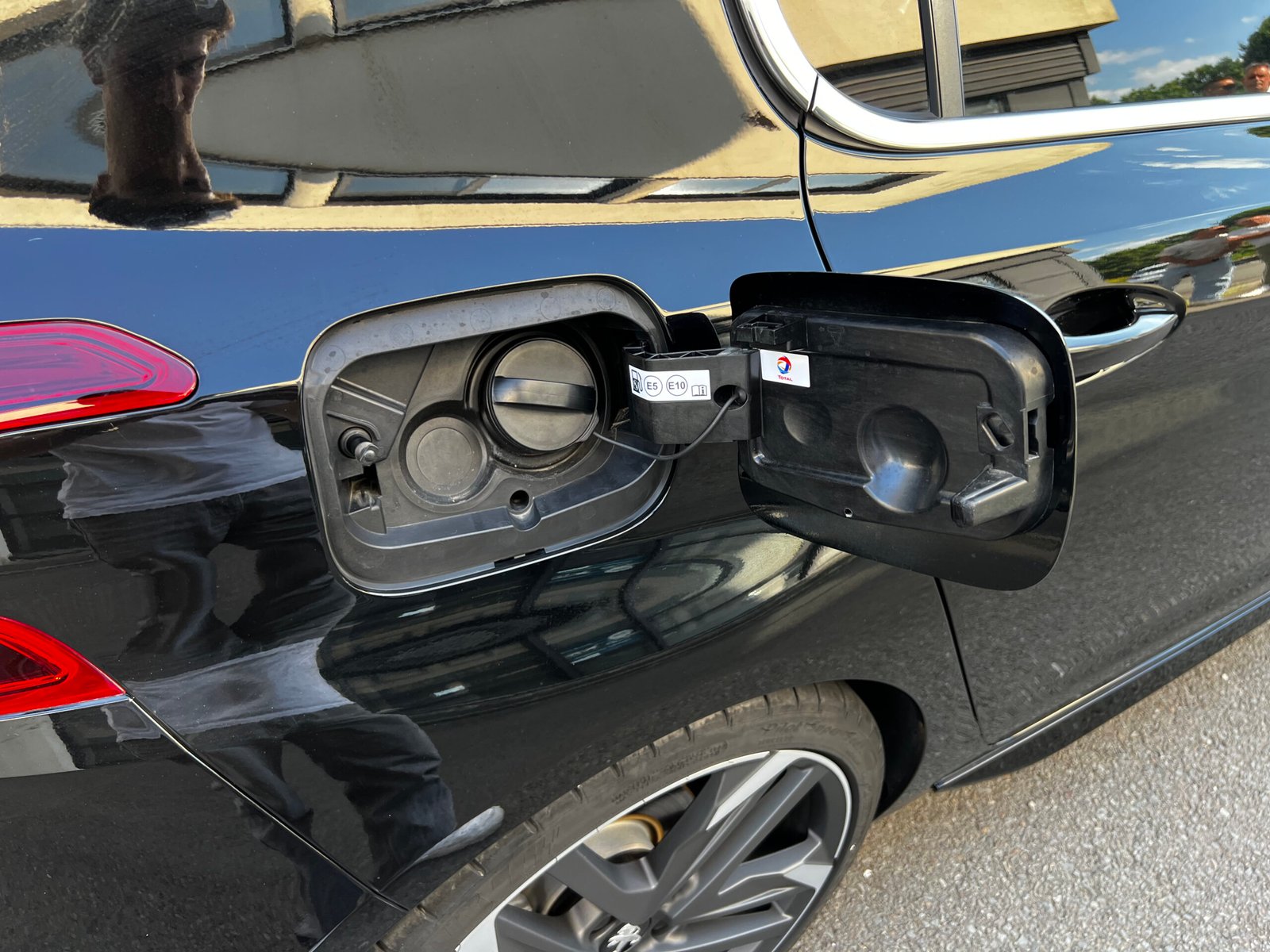 Peugeot 308 GTI “1.6L 263ch” 2020