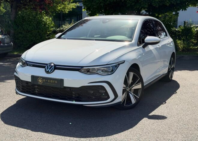 VOLKSWAGEN Golf VIII 1.4 TSi 16V 245 Plug in Hybrid DSG6 150 cv Boîte auto GTE