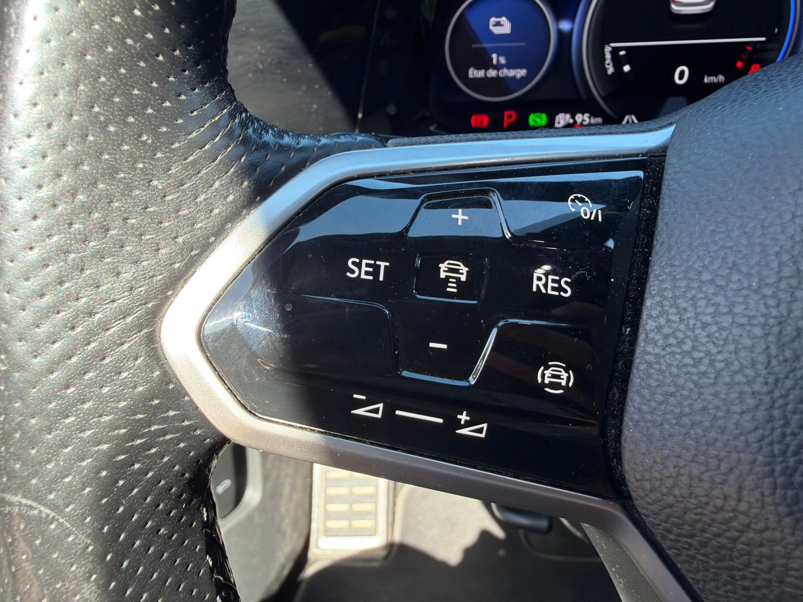 VOLKSWAGEN Golf VIII 1.4 TSi 16V 245 Plug in Hybrid DSG6 150 cv Boîte auto GTE