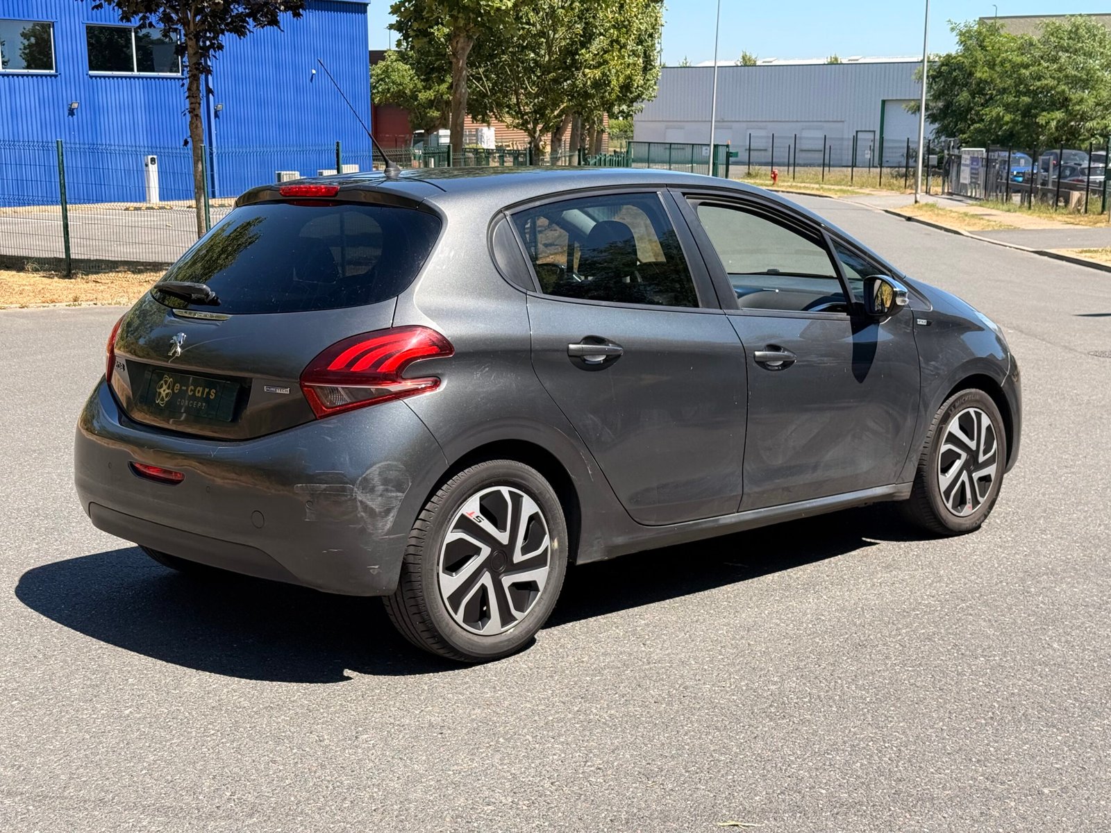 PEUGEOT 208 I Phase 2 5 Portes 1.2 VTi 82 cv / Style