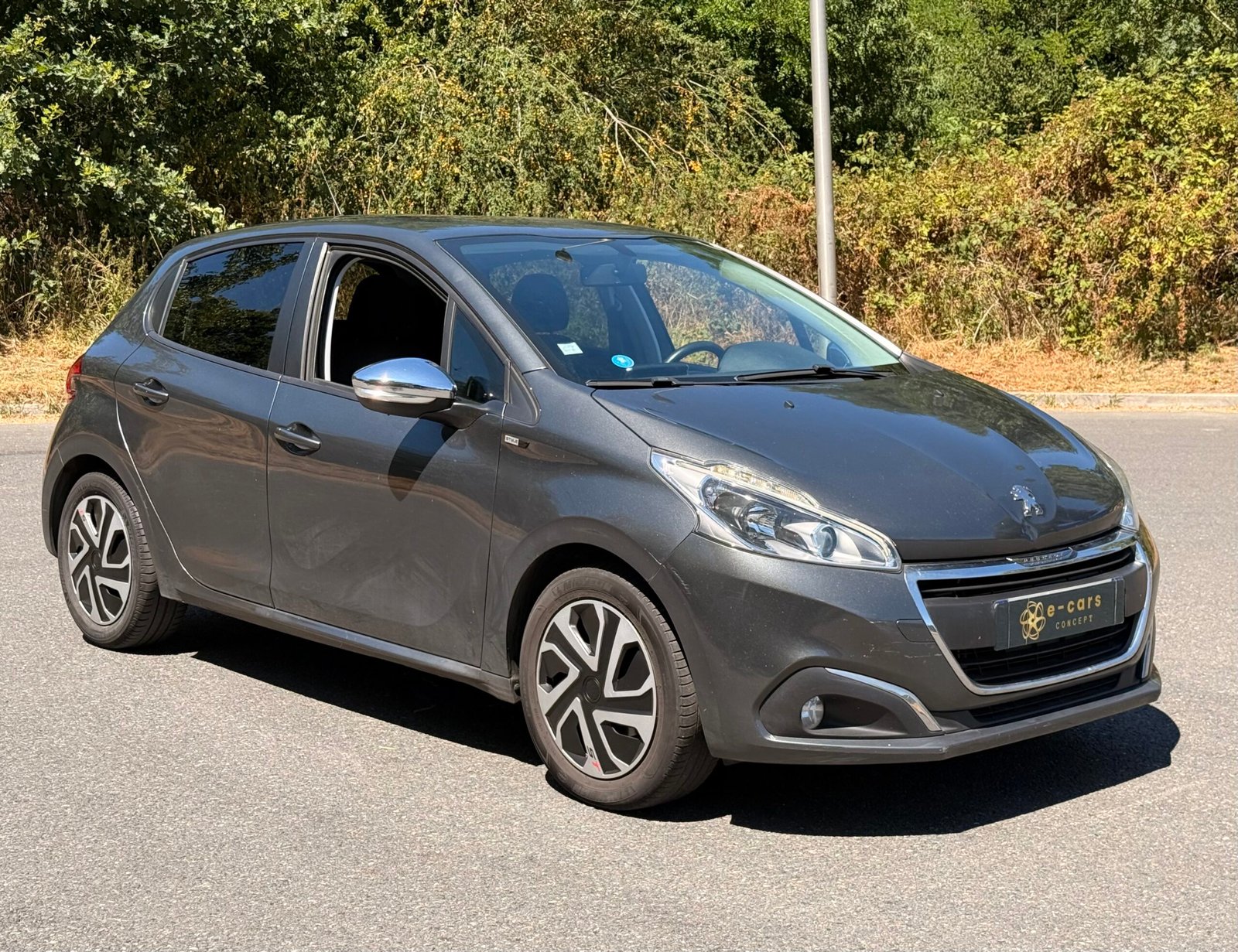PEUGEOT 208 I Phase 2 5 Portes 1.2 VTi 82 cv / Style