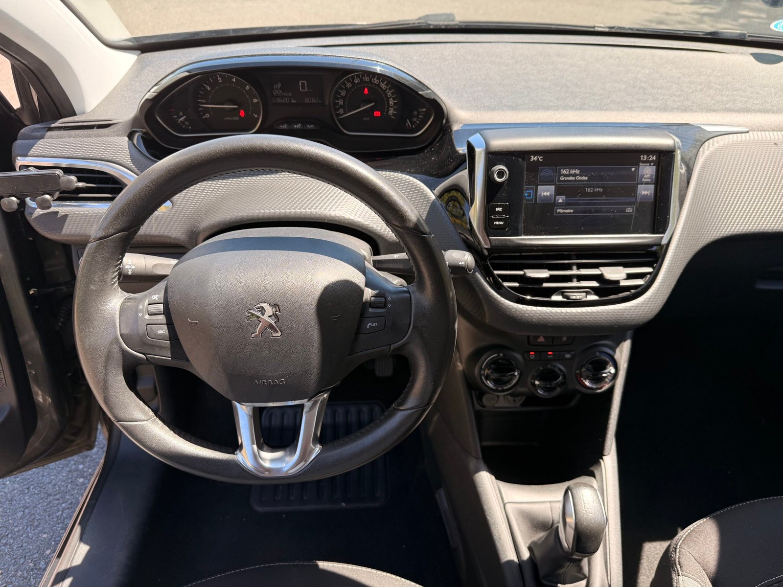 PEUGEOT 208 I Phase 2 5 Portes 1.2 VTi 82 cv / Style