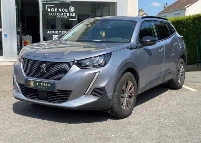 PEUGEOT e-2008 Style 100kW 136 cv Boîte auto