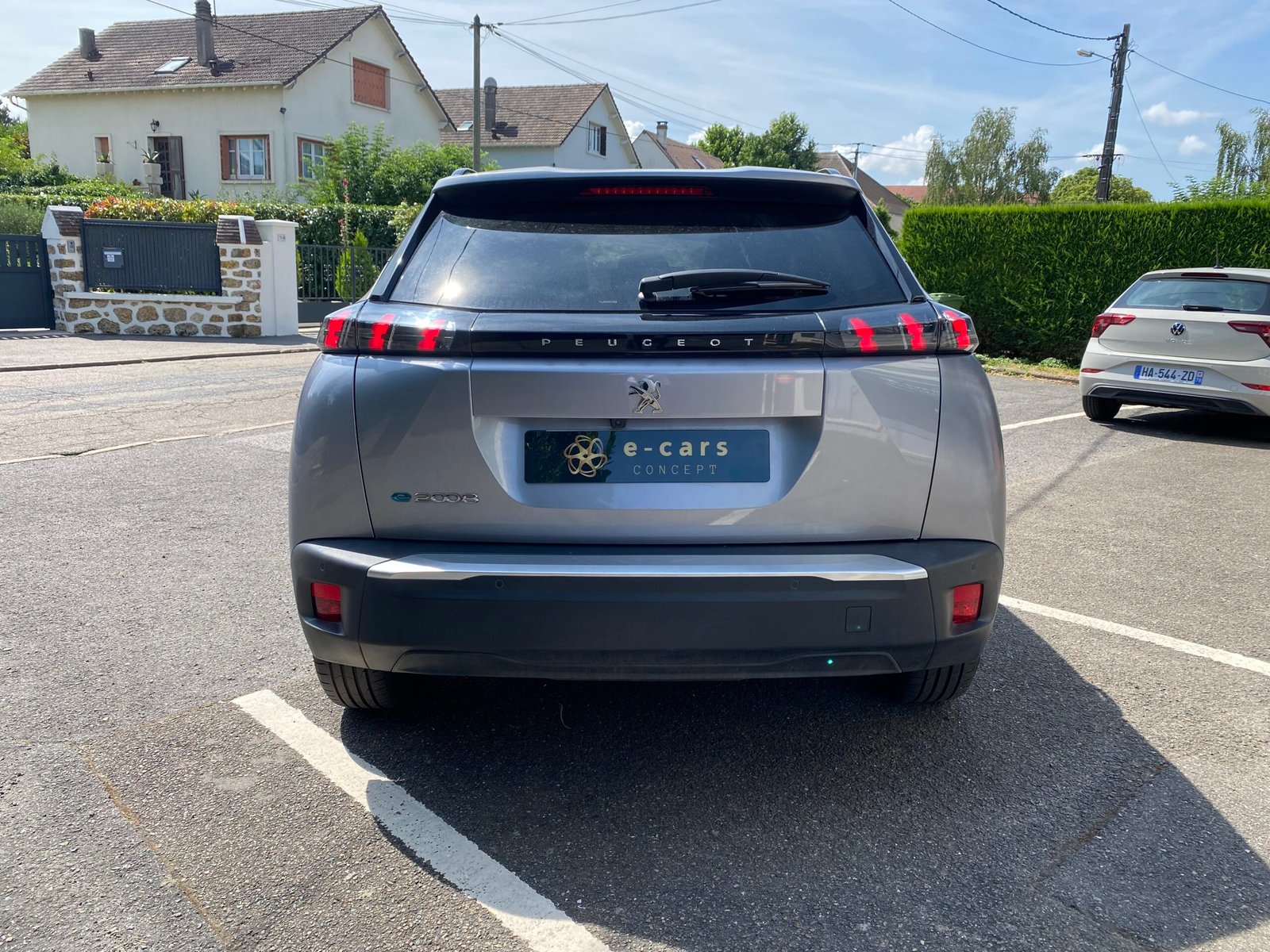 PEUGEOT e-2008 Style 100kW 136 cv Boîte auto