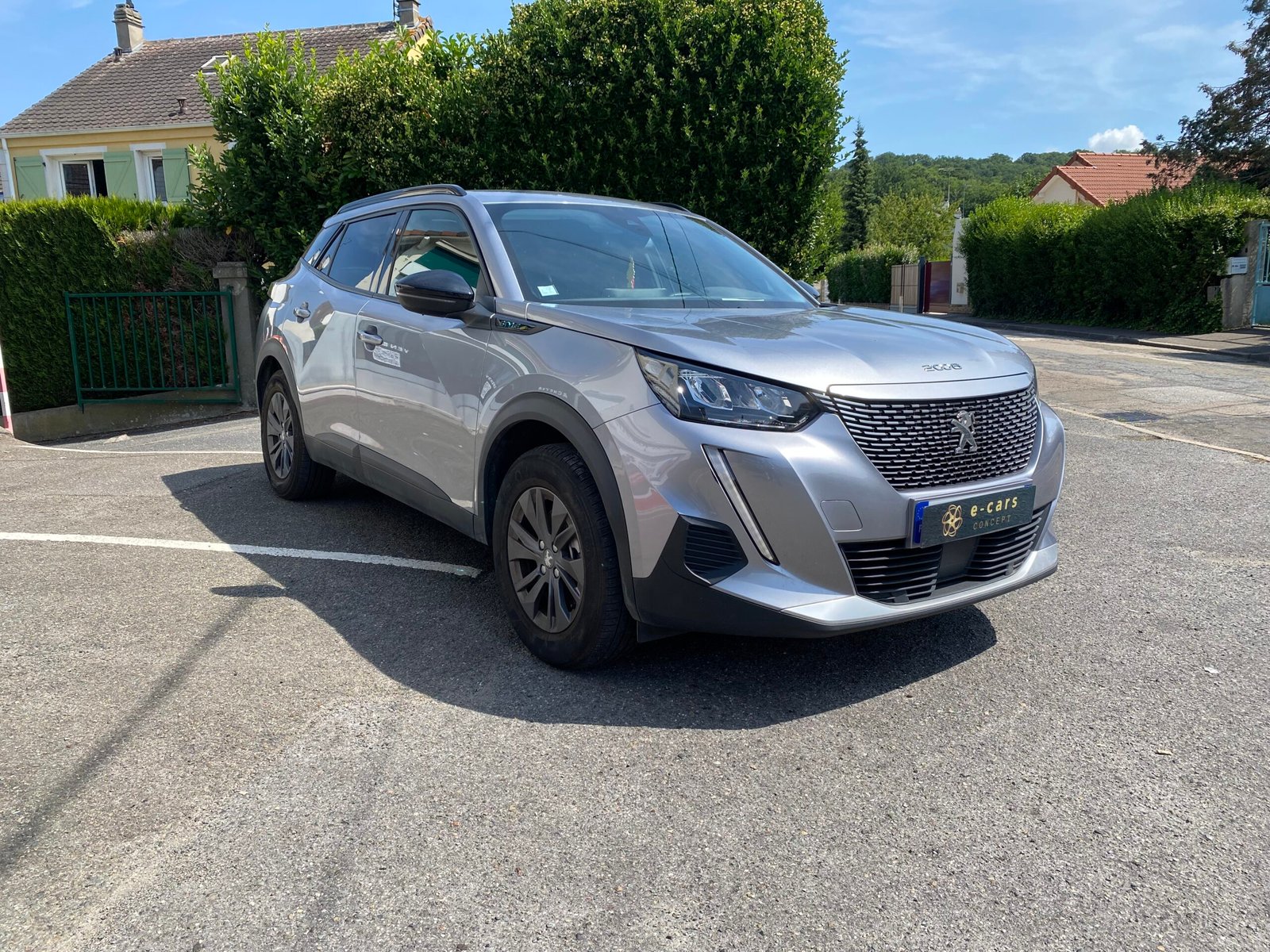 PEUGEOT e-2008 Style 100kW 136 cv Boîte auto