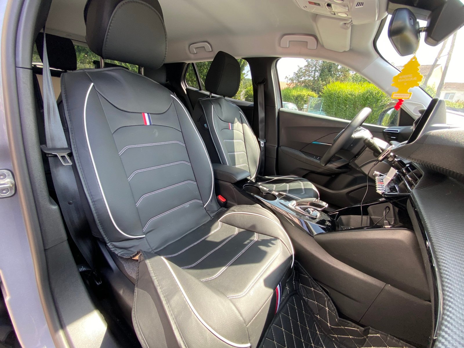 PEUGEOT e-2008 Style 100kW 136 cv Boîte auto