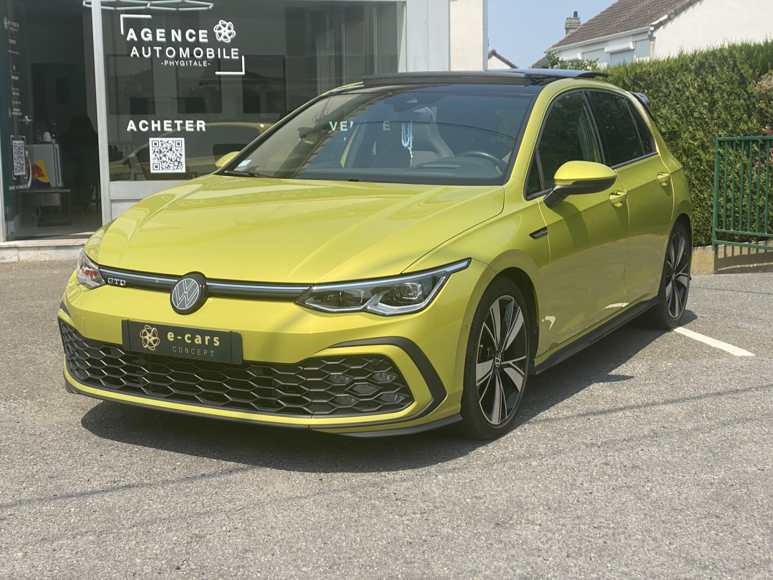 VOLKSWAGEN Golf 8 VIII GTD 2.0 TDi DSG7 200 cv Boîte auto