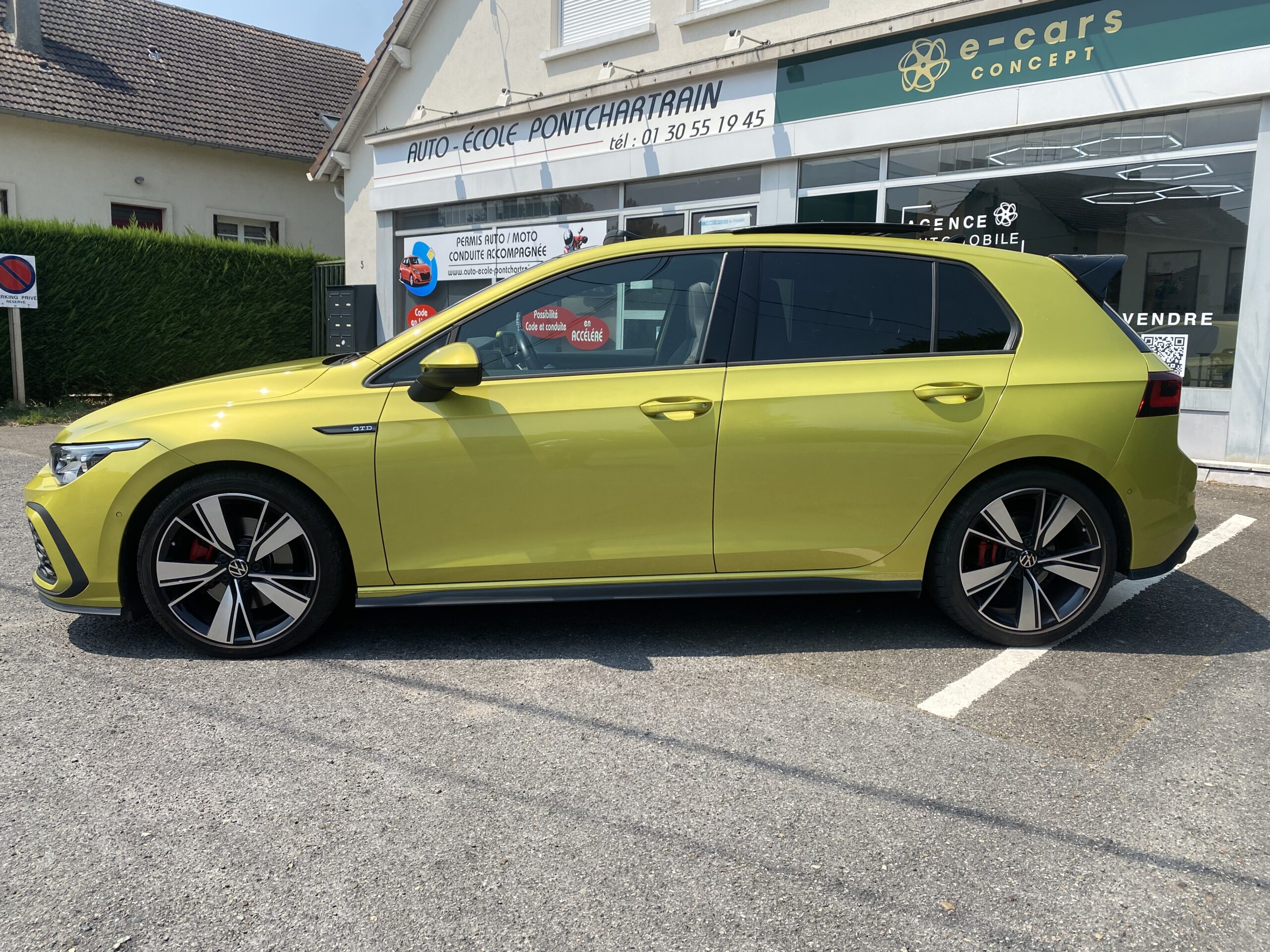 VOLKSWAGEN Golf 8 VIII GTD 2.0 TDi DSG7 200 cv Boîte auto