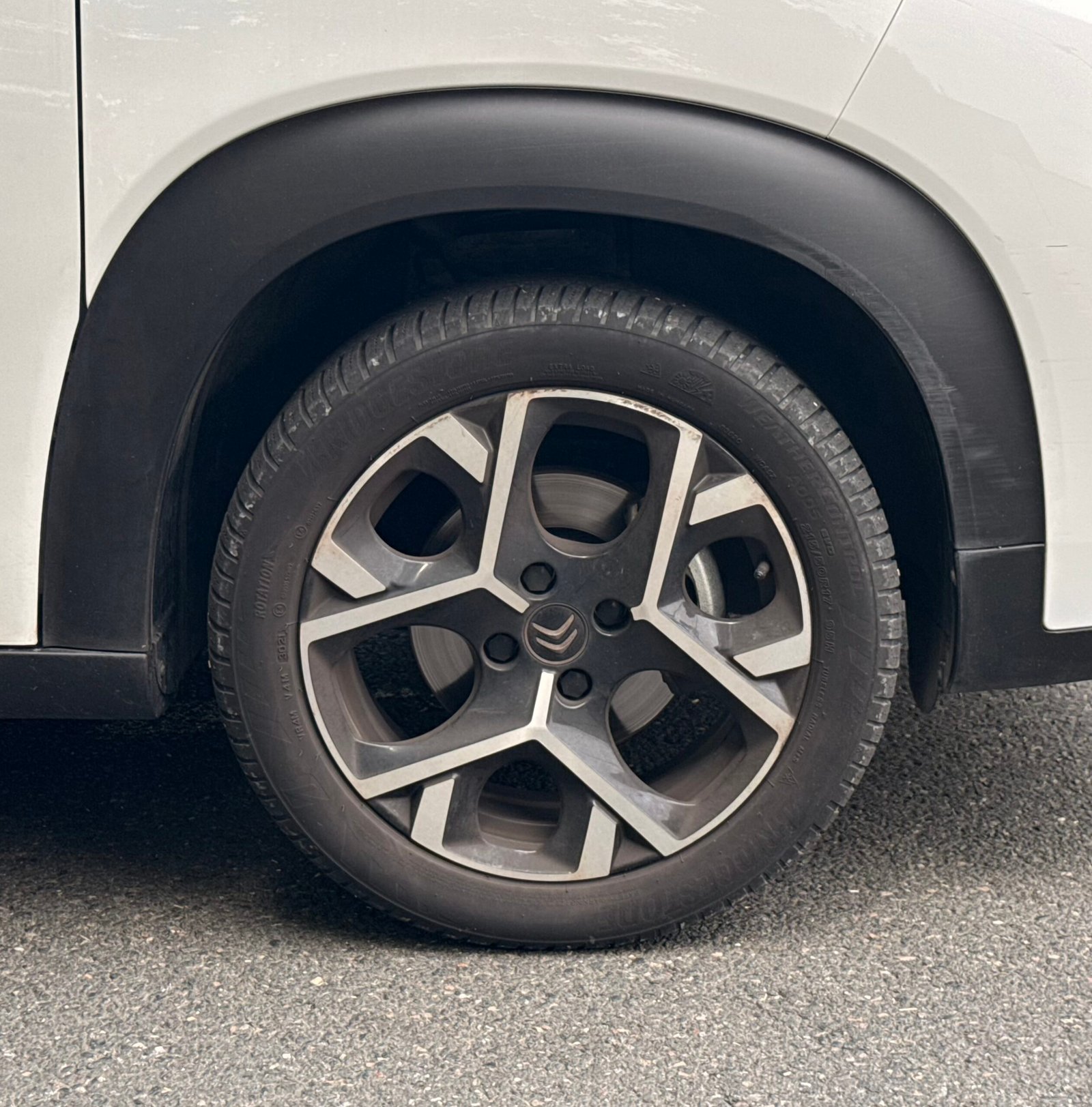 Citroën C3 Aircross Shine 1.2 PureTech 130 ch EAT6 Boite auto / Entretiens en concession