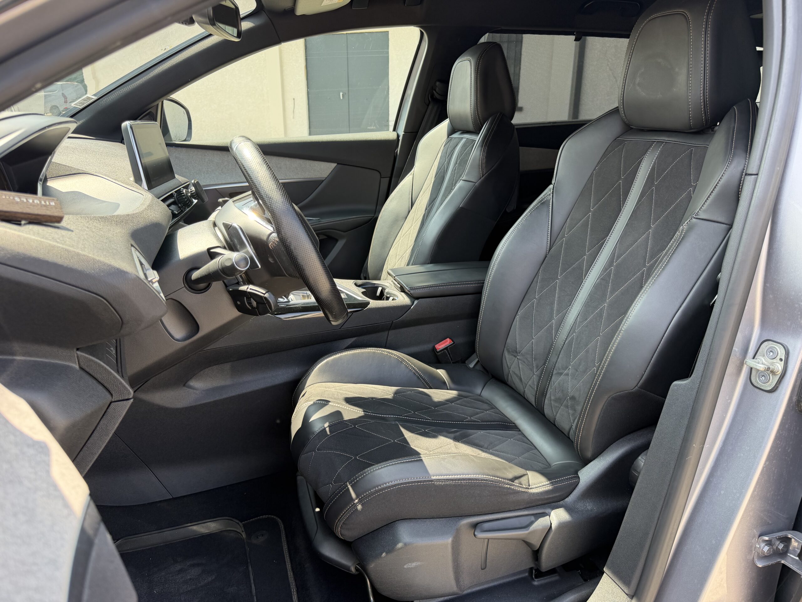 PEUGEOT 5008 GT 2.0 BlueHDi EAT8 S&S 180cv