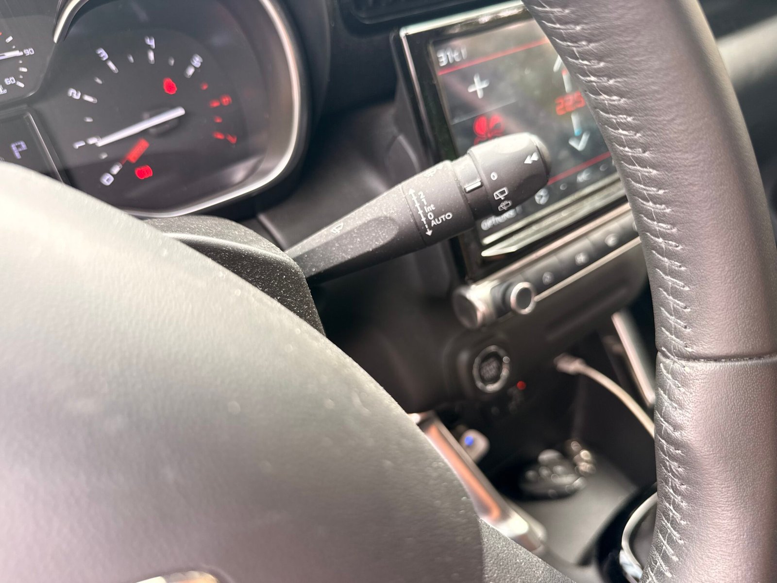 Citroën C3 Aircross Shine 1.2 PureTech 130 ch EAT6 Boite auto / Entretiens en concession