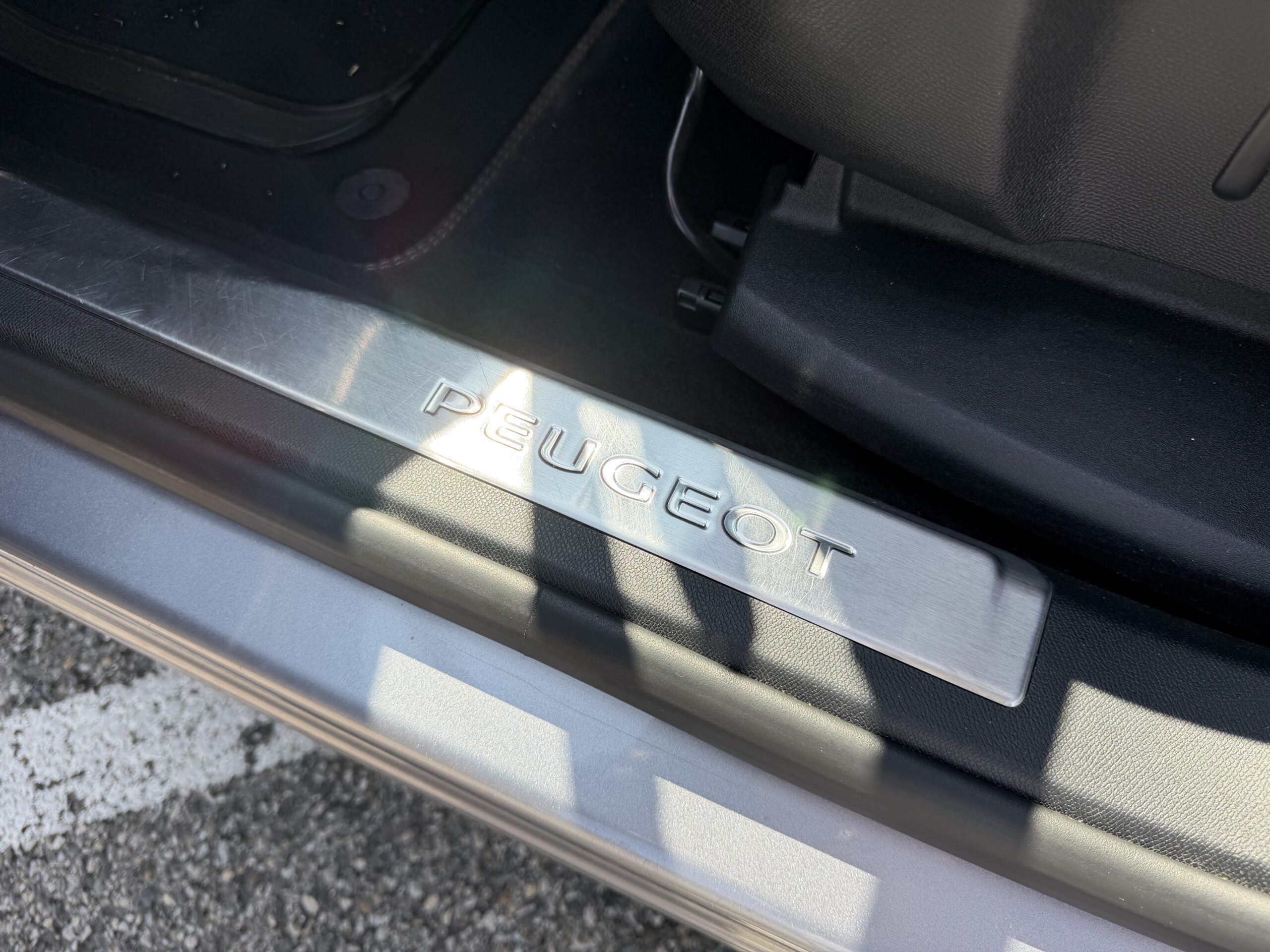 PEUGEOT 5008 GT 2.0 BlueHDi EAT8 S&S 180cv