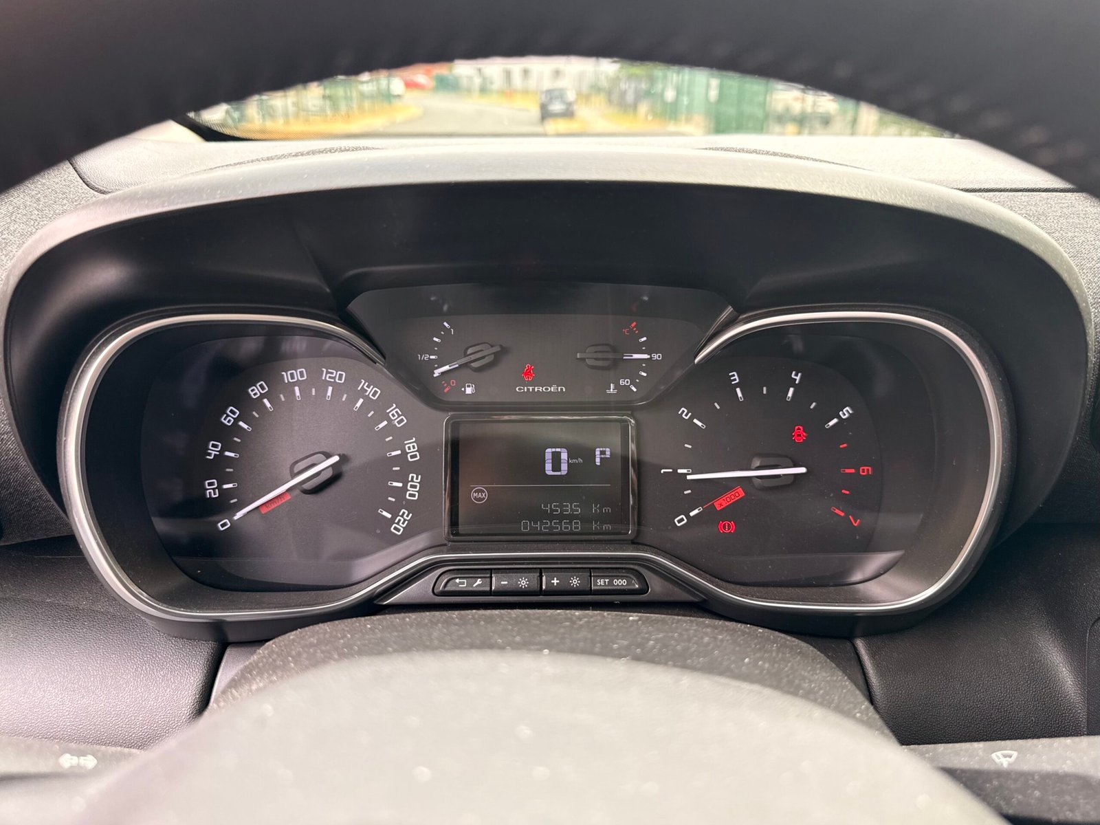 Citroën C3 Aircross Shine 1.2 PureTech 130 ch EAT6 Boite auto / Entretiens en concession