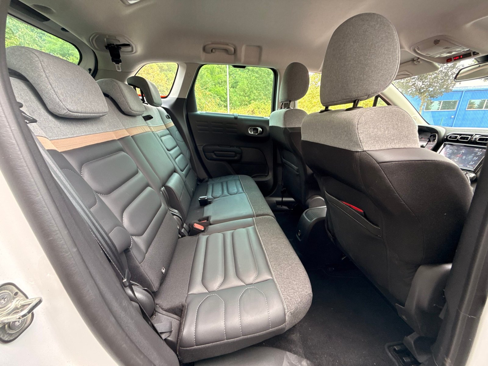 Citroën C3 Aircross Shine 1.2 PureTech 130 ch EAT6 Boite auto / Entretiens en concession