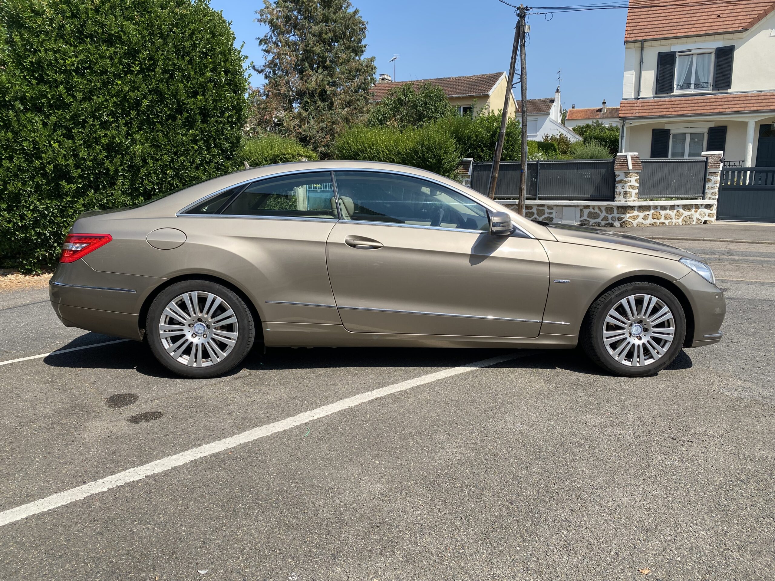 MERCEDES-BENZ Classe E Coupé Executive 350 CGI 3.5 V6 7G-TRONIC BlueEFFICIENCY 292 cv Boîte auto