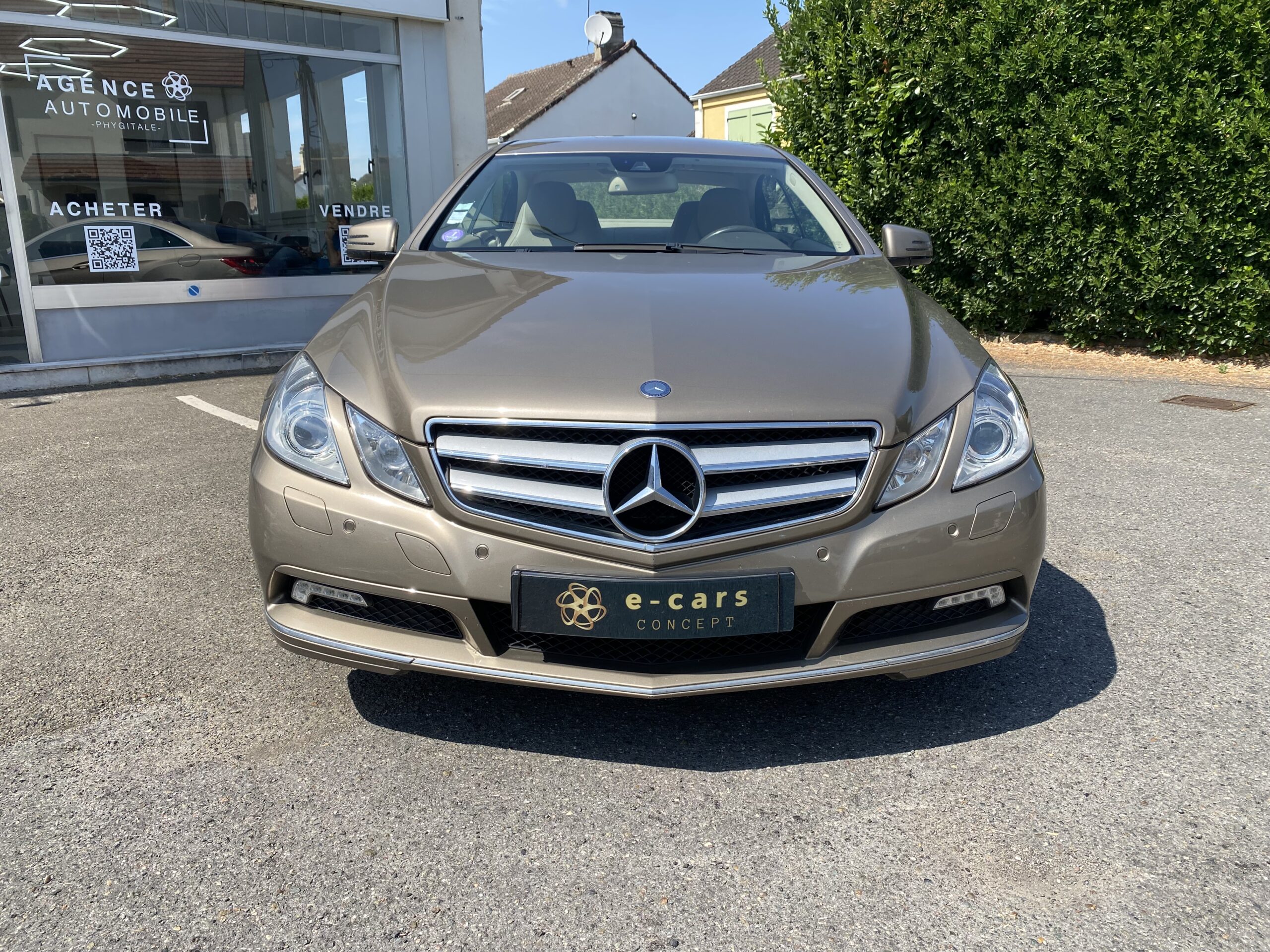 MERCEDES-BENZ Classe E Coupé Executive 350 CGI 3.5 V6 7G-TRONIC BlueEFFICIENCY 292 cv Boîte auto