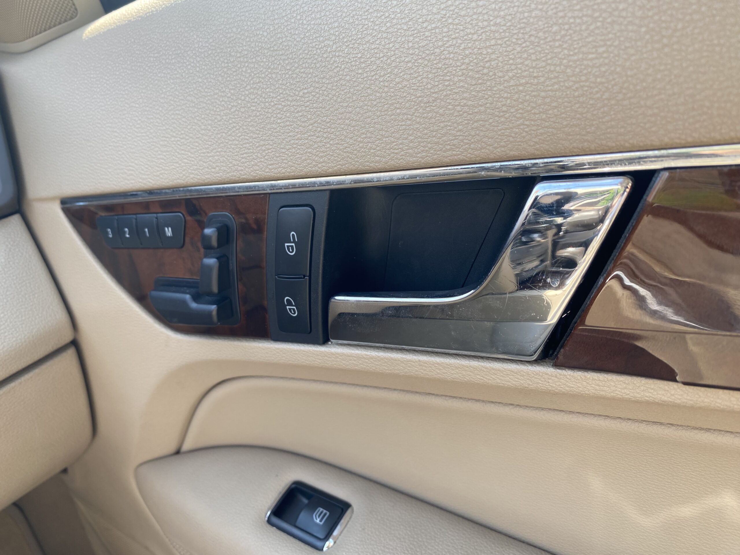 MERCEDES-BENZ Classe E Coupé Executive 350 CGI 3.5 V6 7G-TRONIC BlueEFFICIENCY 292 cv Boîte auto