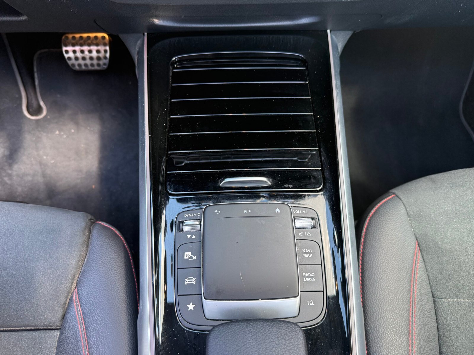 MERCEDES GLB 250 4MATIC AMG LINE 8G-DCT