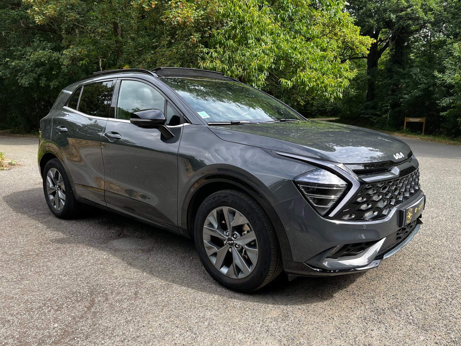KIA SPORTAGE 1.6 T-GDI Hybrid 4×2 GT line Premium
