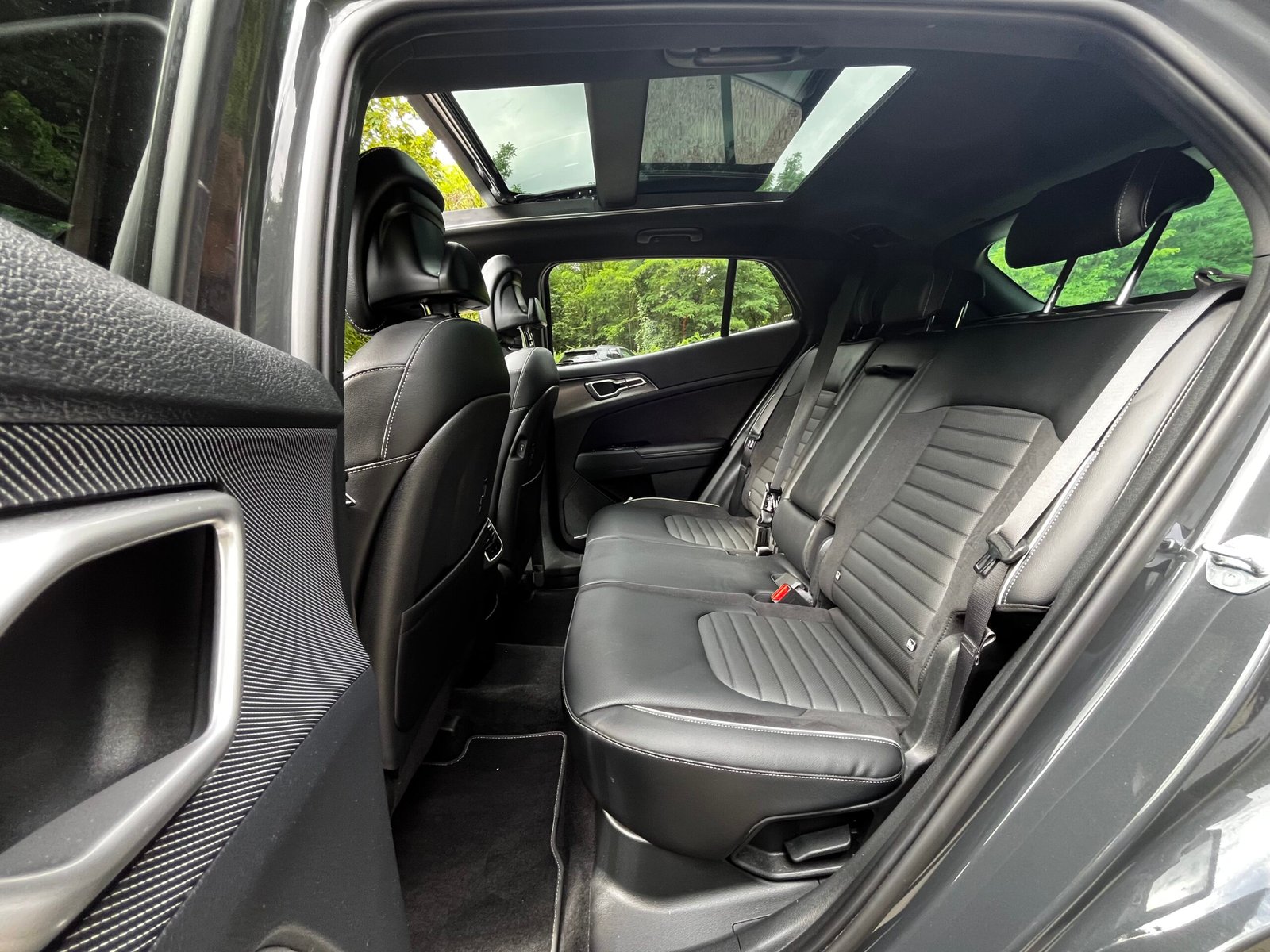 KIA SPORTAGE 1.6 T-GDI Hybrid 4×2 GT line Premium