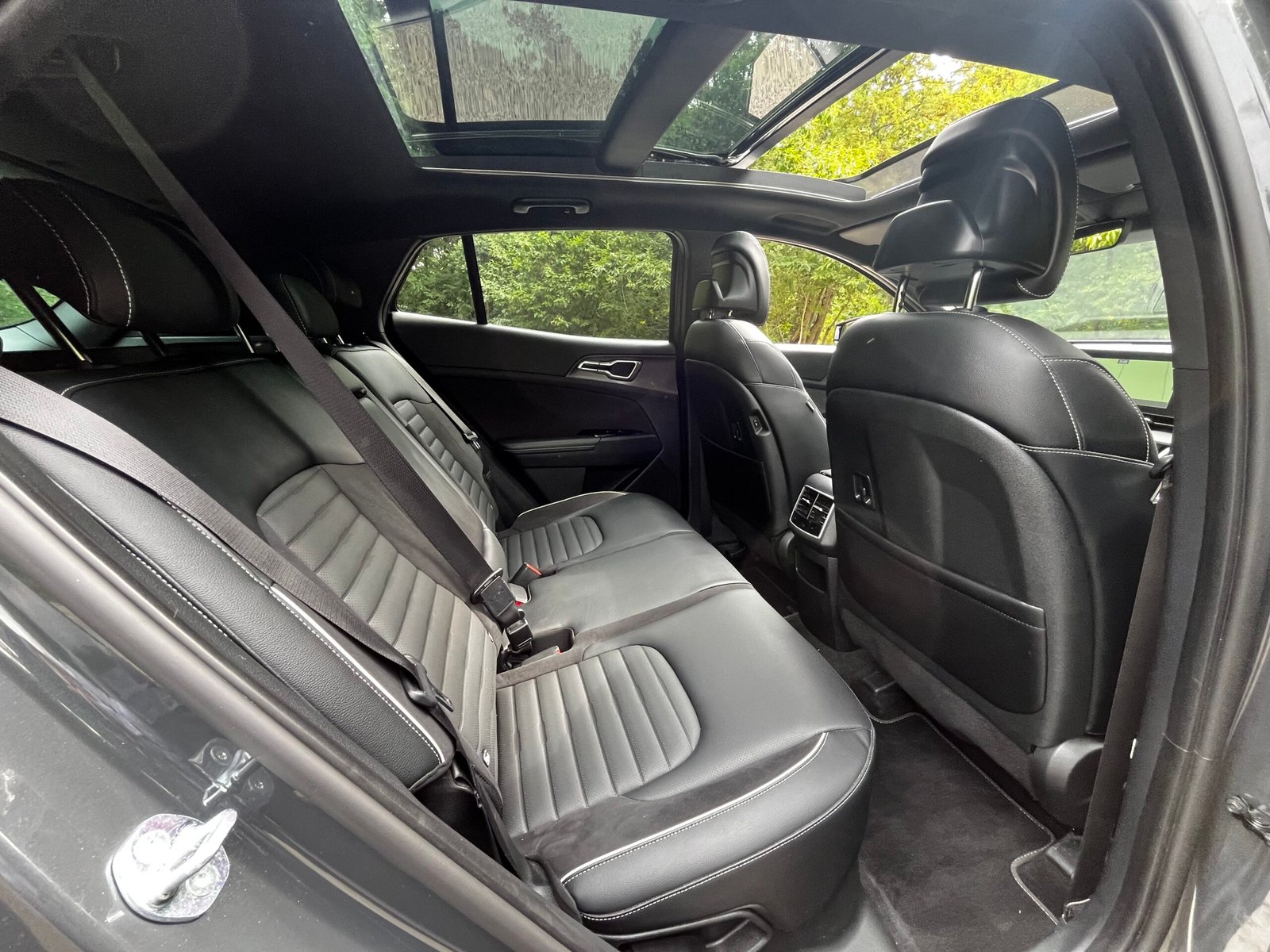 KIA SPORTAGE 1.6 T-GDI Hybrid 4×2 GT line Premium