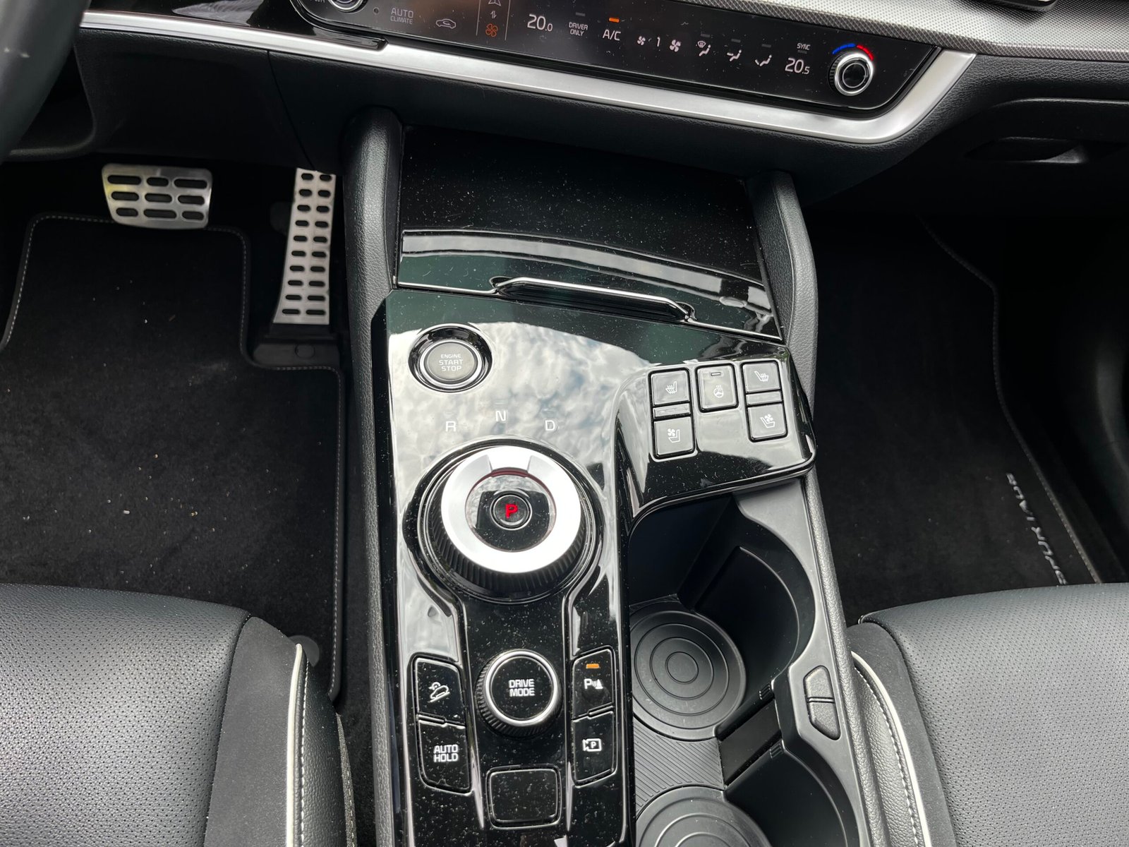 KIA SPORTAGE 1.6 T-GDI Hybrid 4×2 GT line Premium