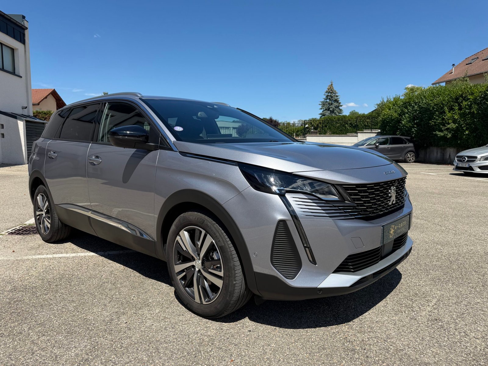 PEUGEOT 5008 II 1.2 Hybrid e-DSC6 136 cv Boîte auto