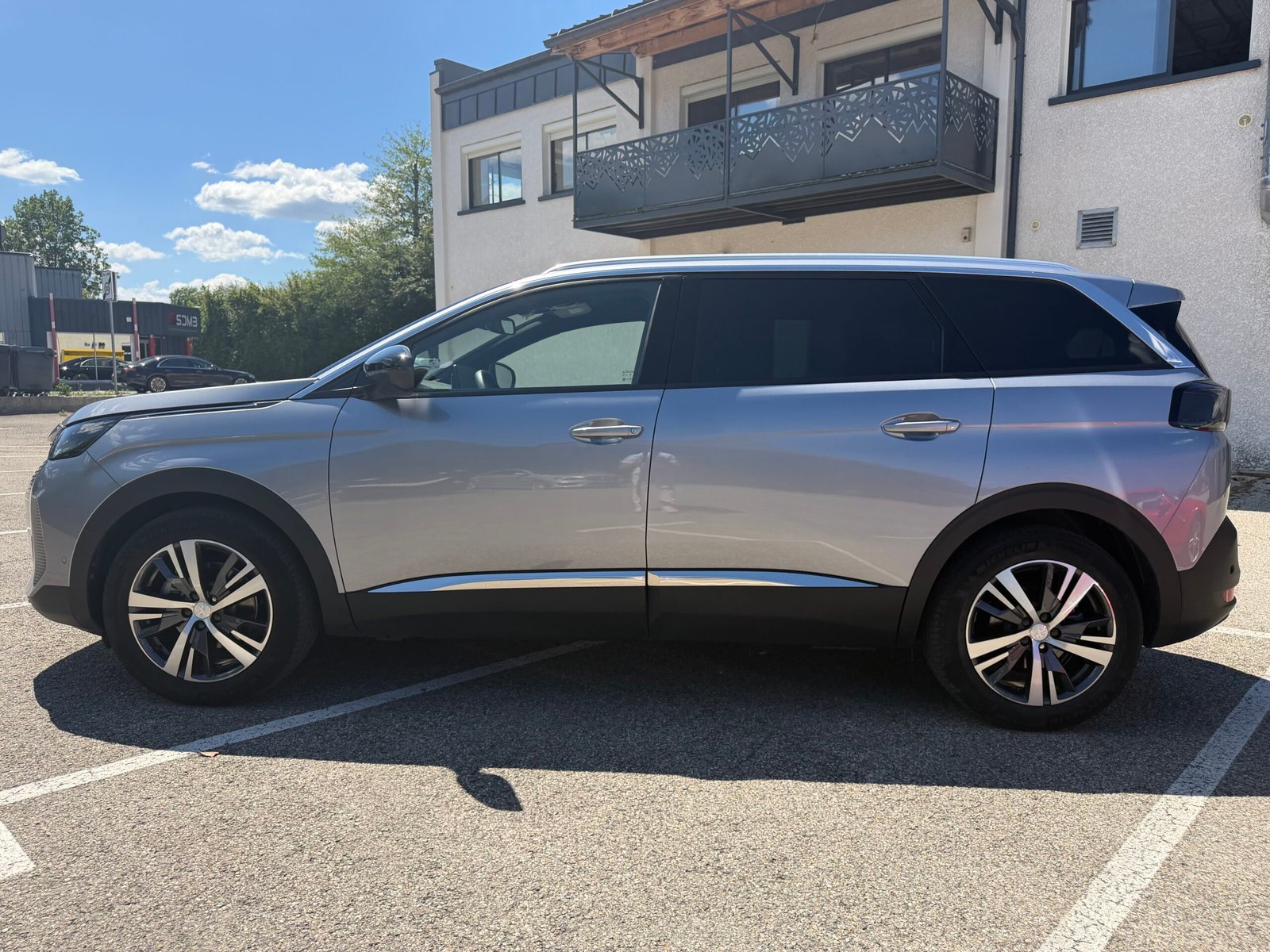 PEUGEOT 5008 II 1.2 Hybrid e-DSC6 136 cv Boîte auto
