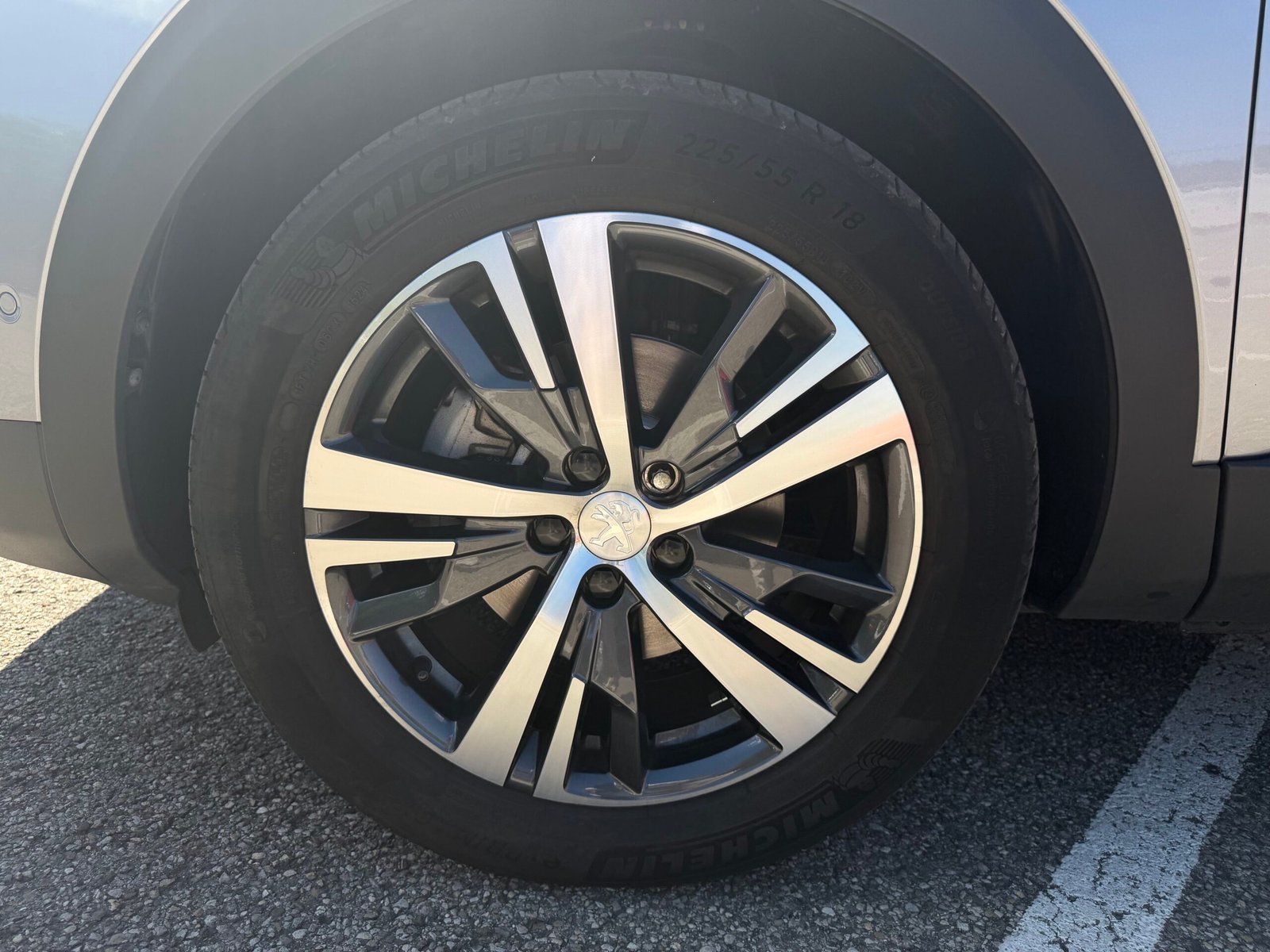 PEUGEOT 5008 II 1.2 Hybrid e-DSC6 136 cv Boîte auto