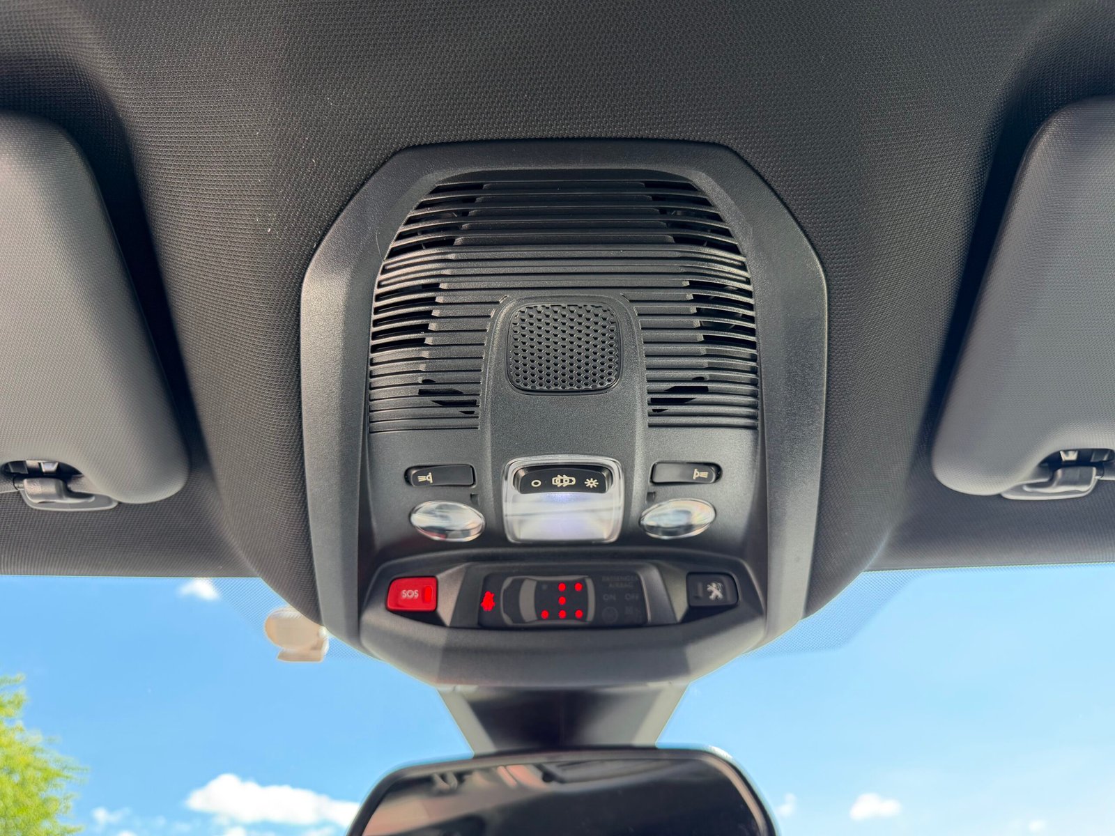 PEUGEOT 5008 II 1.2 Hybrid e-DSC6 136 cv Boîte auto