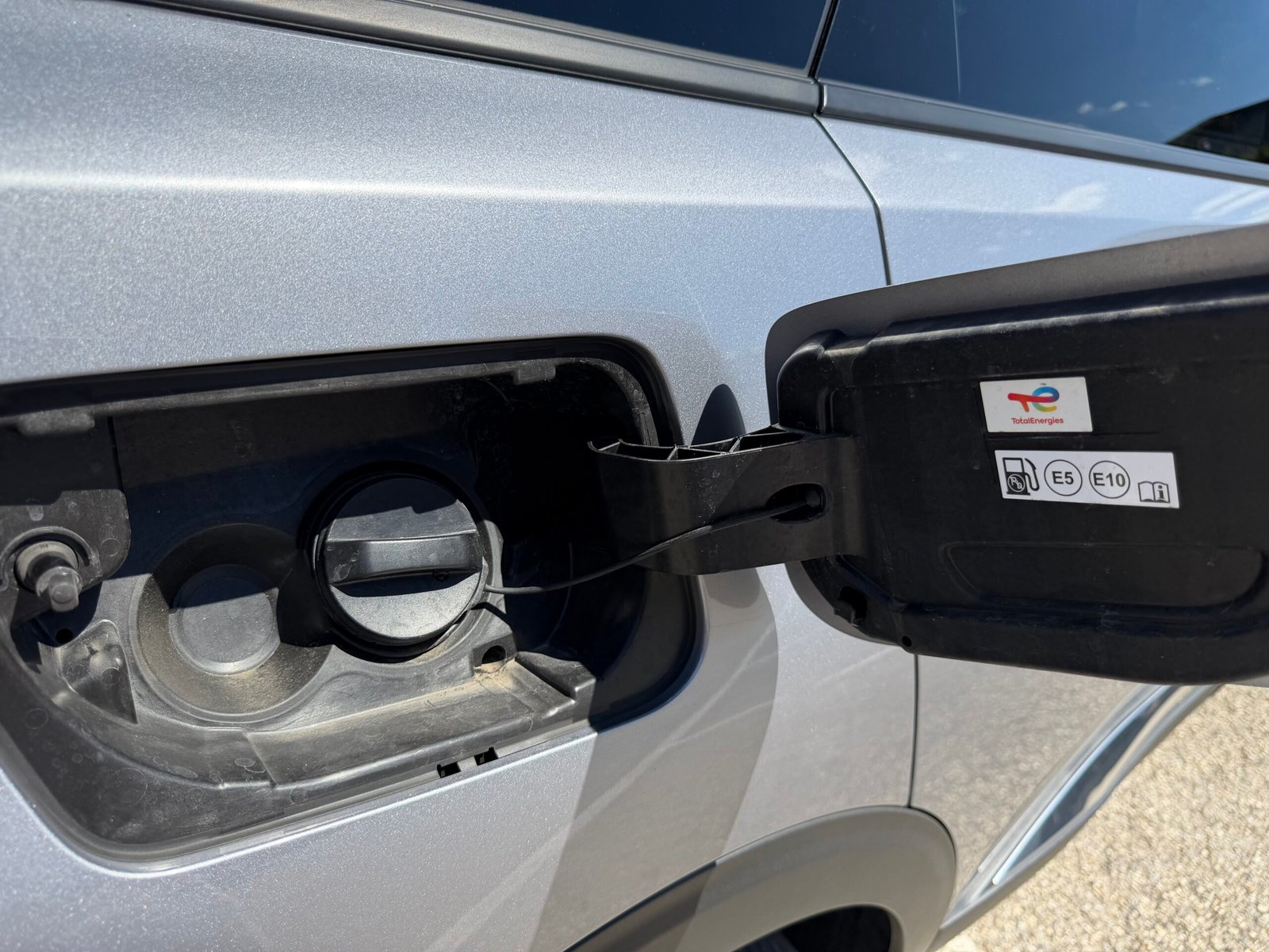 PEUGEOT 5008 II 1.2 Hybrid e-DSC6 136 cv Boîte auto