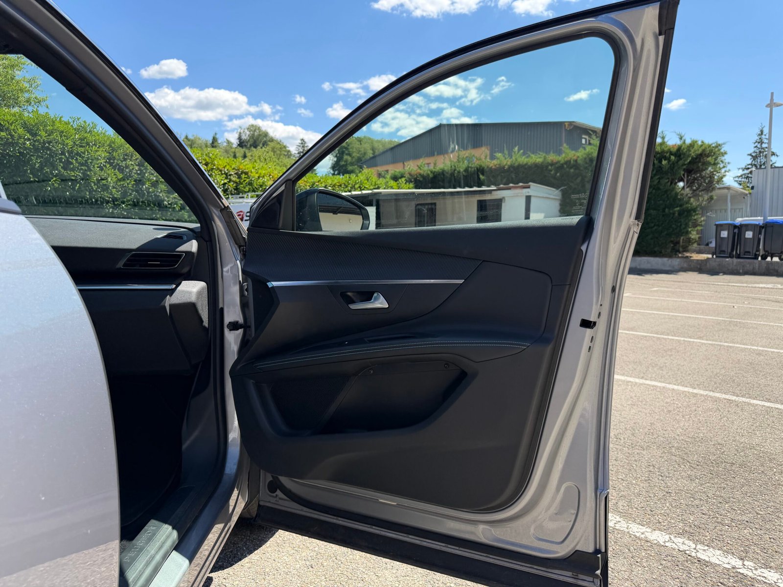 PEUGEOT 5008 II 1.2 Hybrid e-DSC6 136 cv Boîte auto