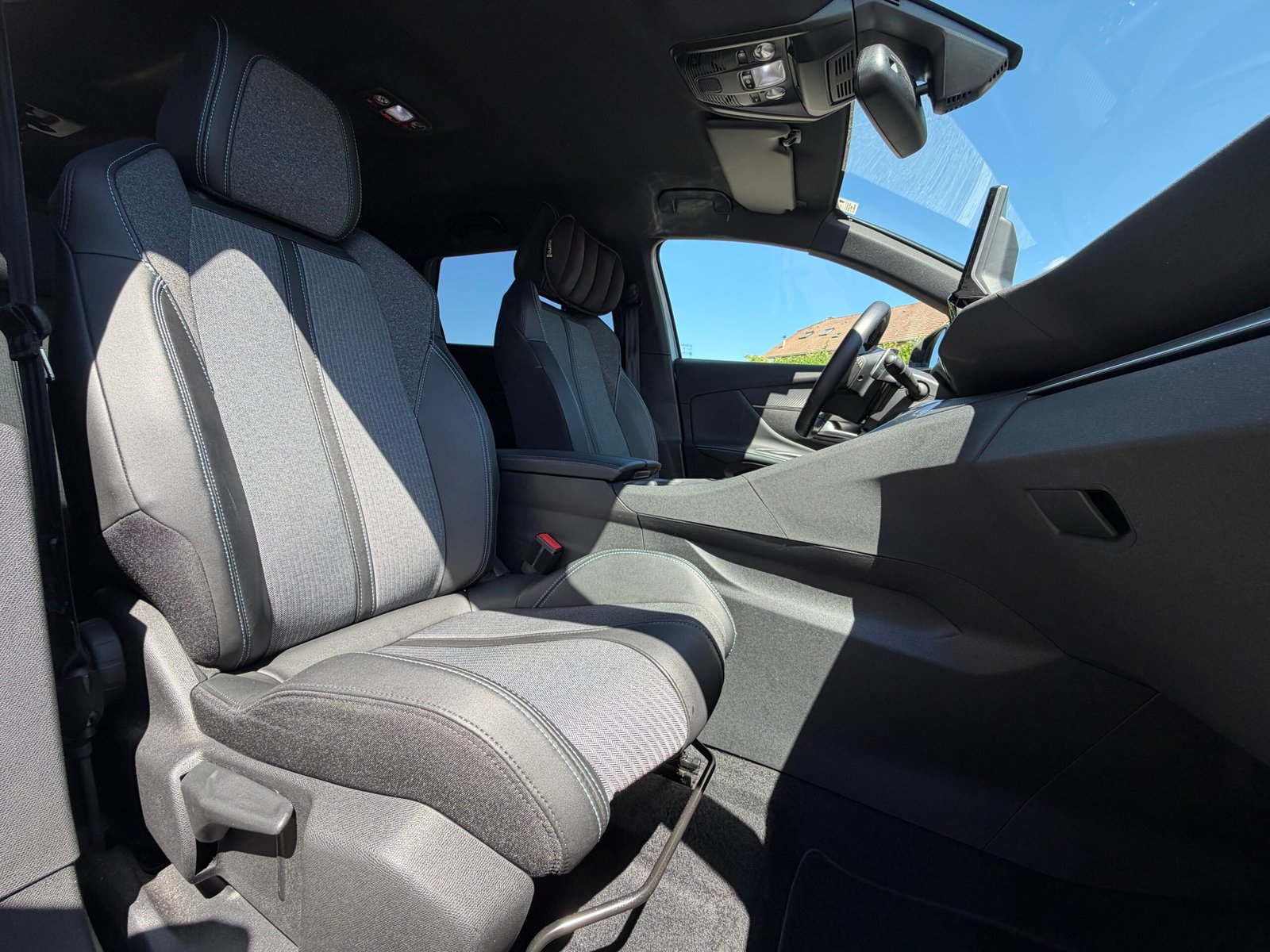 PEUGEOT 5008 II 1.2 Hybrid e-DSC6 136 cv Boîte auto