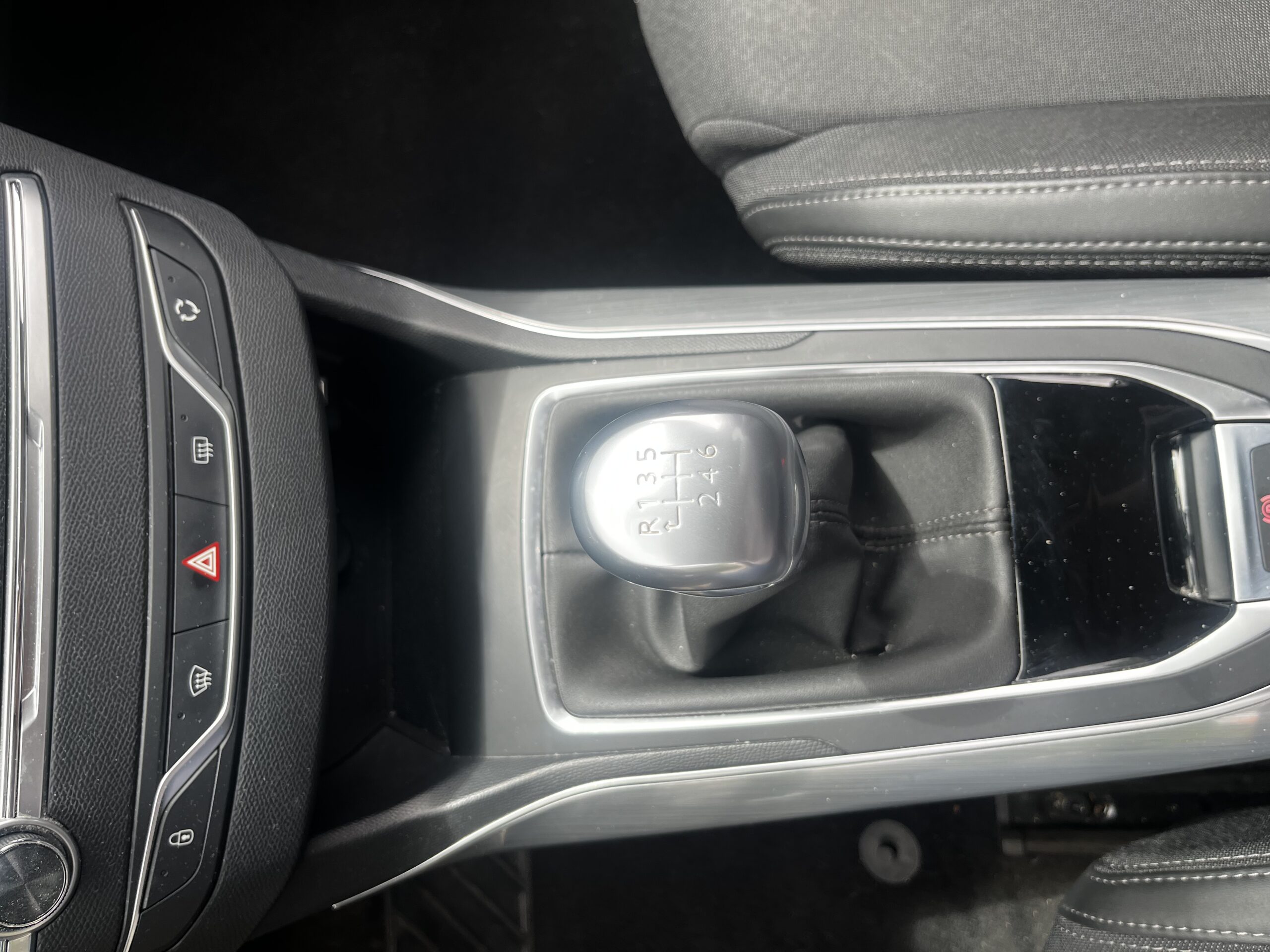 PEUGEOT 308 1.2 turbo 12V BVM6 110 cv