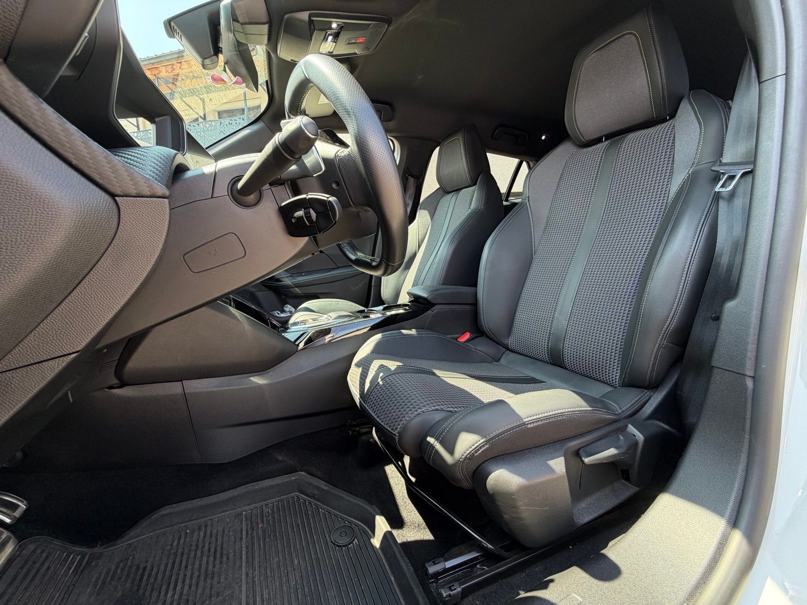 PEUGEOT 2008 II 1.5 BlueHDi EAT8 S&S 130 cv Boîte auto